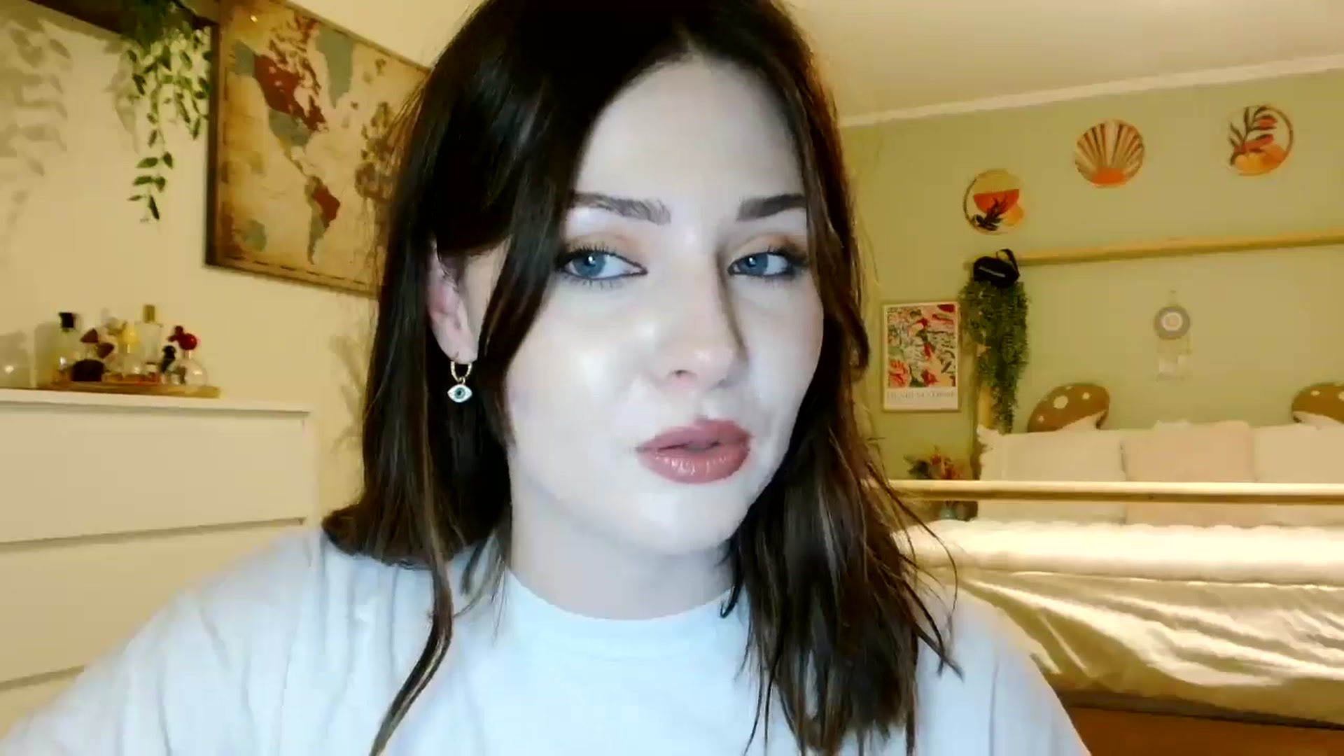 Gallery image thumbnail from Kaitrose's myfreecams stream on, 10/12/2025, 22:49 image 15 of 20