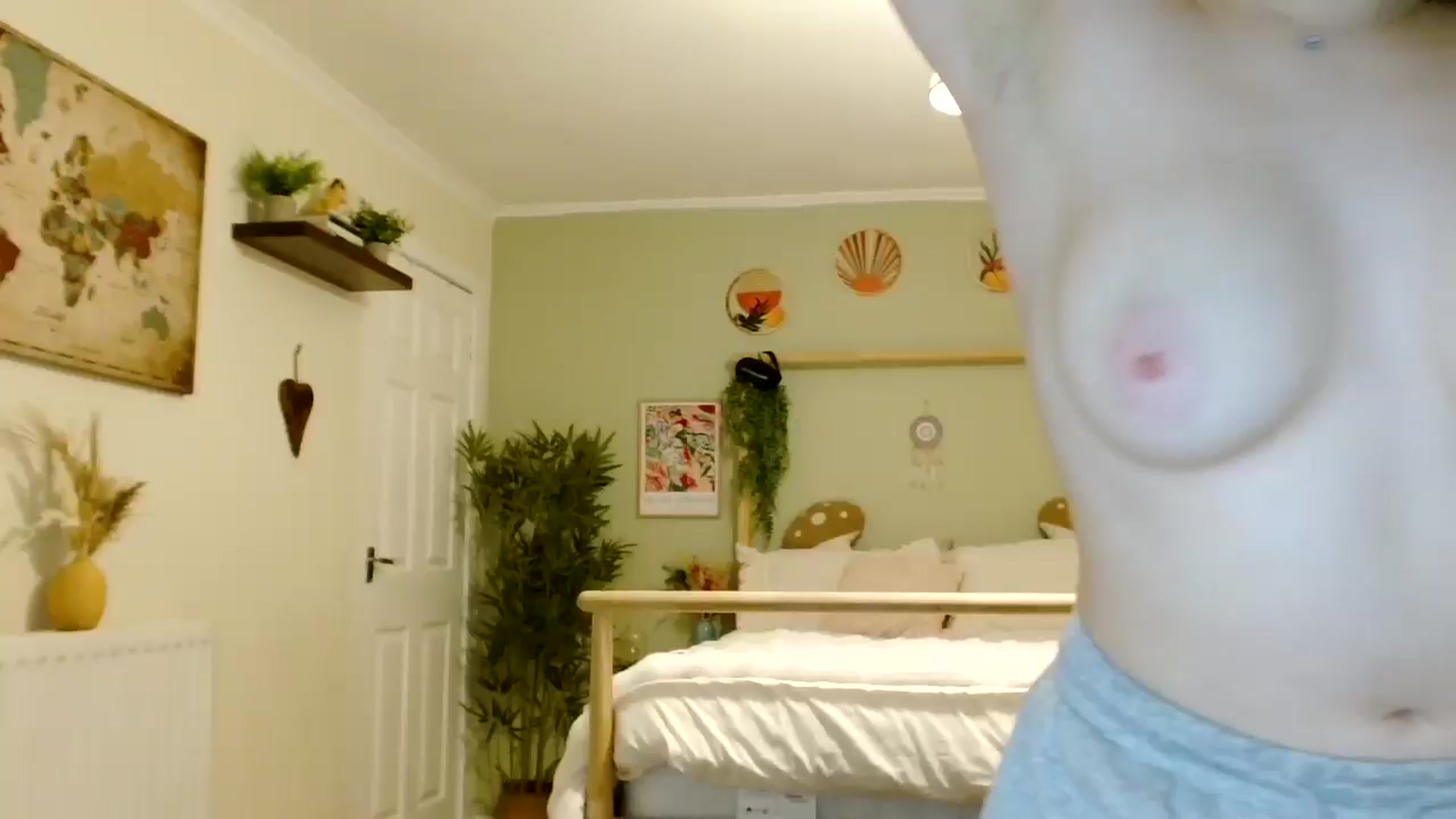 Gallery image thumbnail from Kaitrose's myfreecams stream on, 10/13/2025, 01:52 image 19 of 20