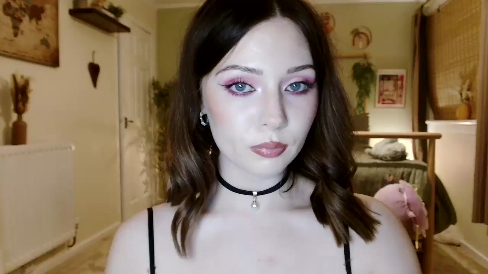 Gallery image thumbnail from Kaitrose's myfreecams stream on, 11/27/2025, 24:26 image 2 of 20