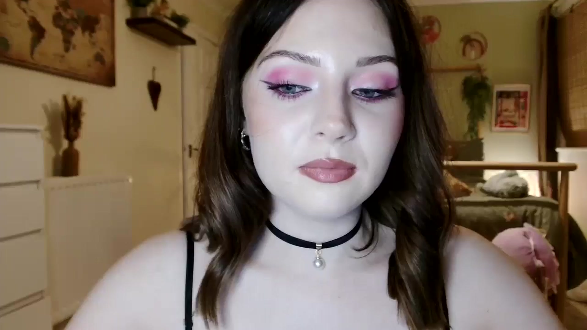 Gallery image thumbnail from Kaitrose's myfreecams stream on, 11/27/2025, 24:26 image 18 of 20
