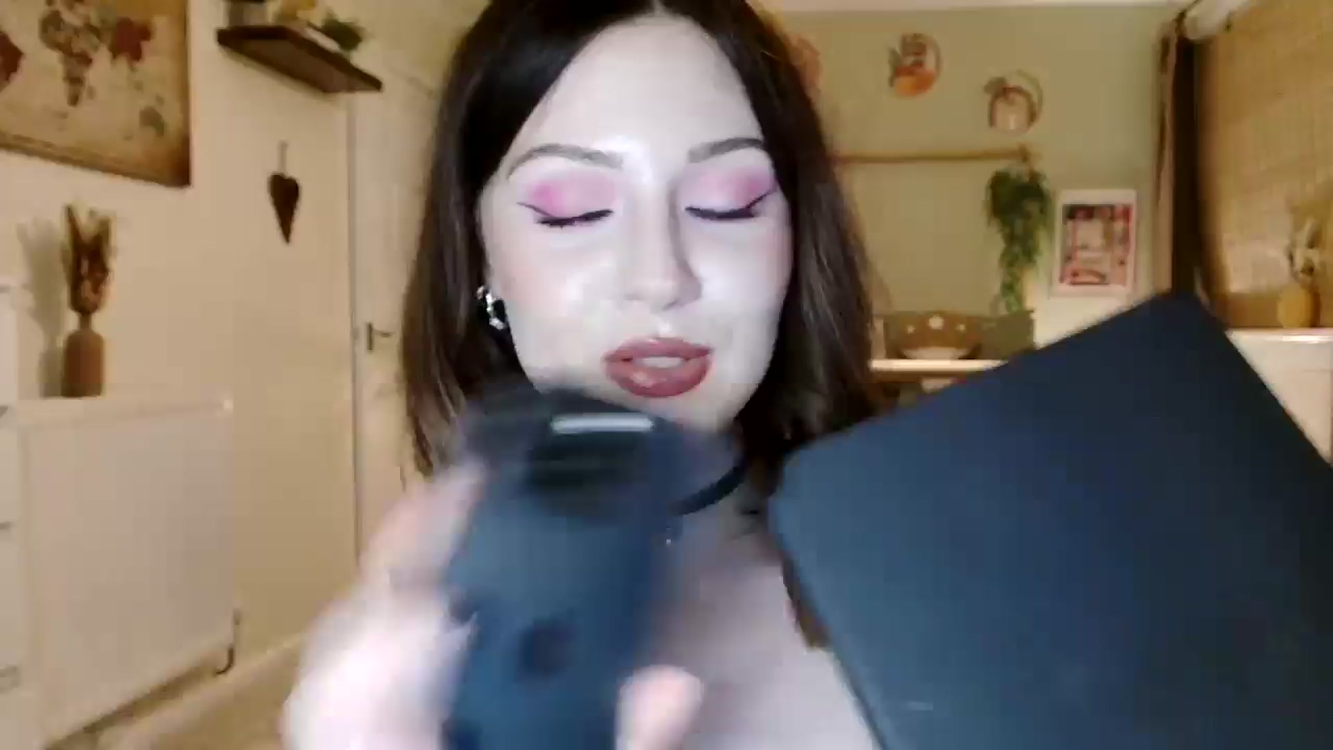 Gallery image thumbnail from Kaitrose's myfreecams stream on, 11/27/2025, 24:26 image 11 of 20