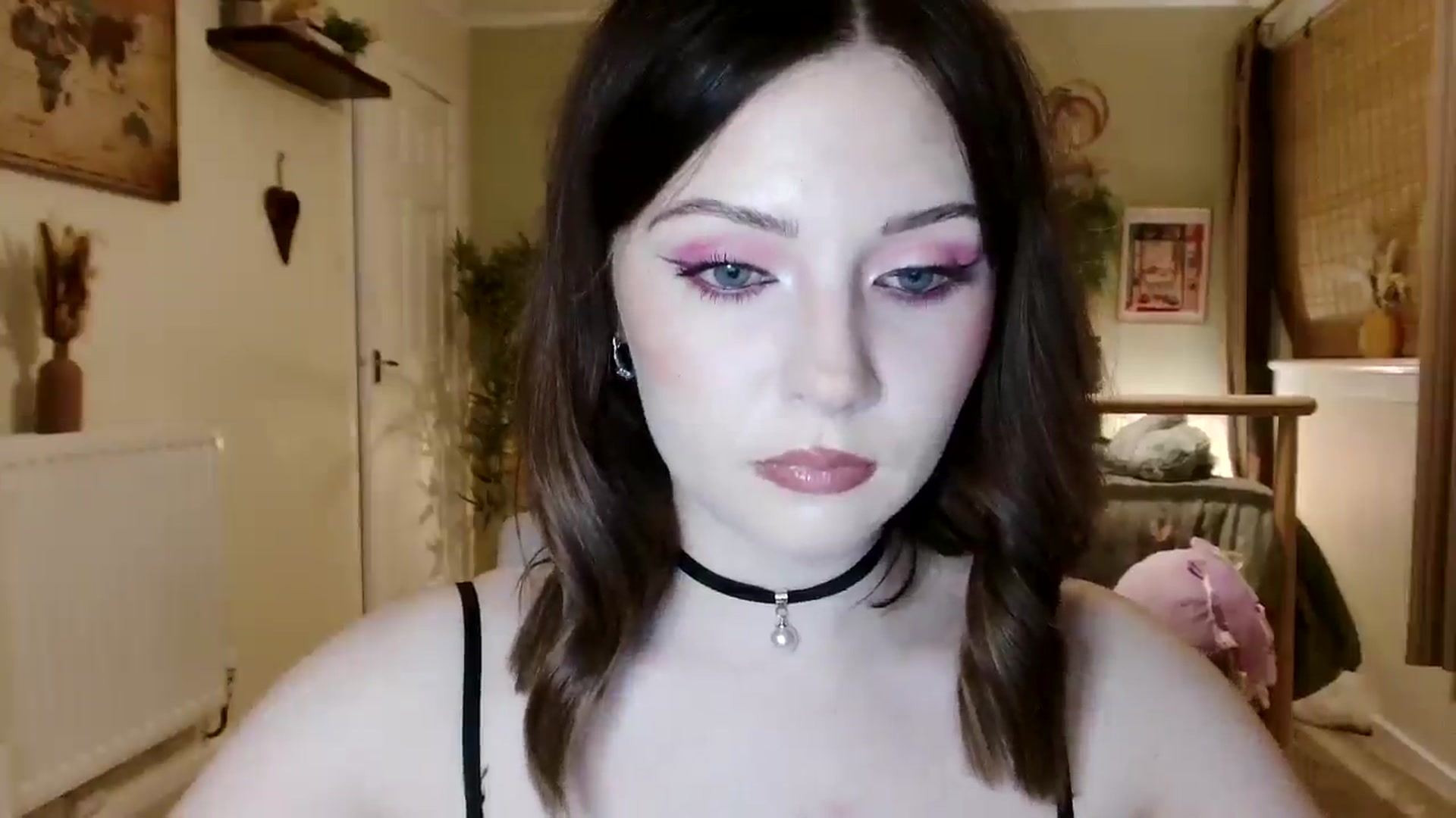 Gallery image thumbnail from Kaitrose's myfreecams stream on, 11/27/2025, 24:26 image 6 of 20