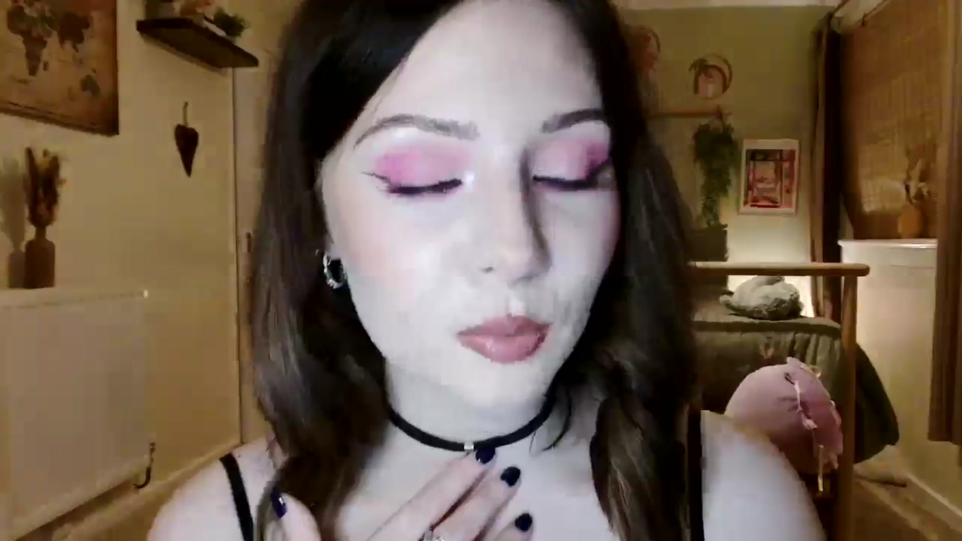 Gallery image thumbnail from Kaitrose's myfreecams stream on, 11/27/2025, 24:26 image 3 of 20