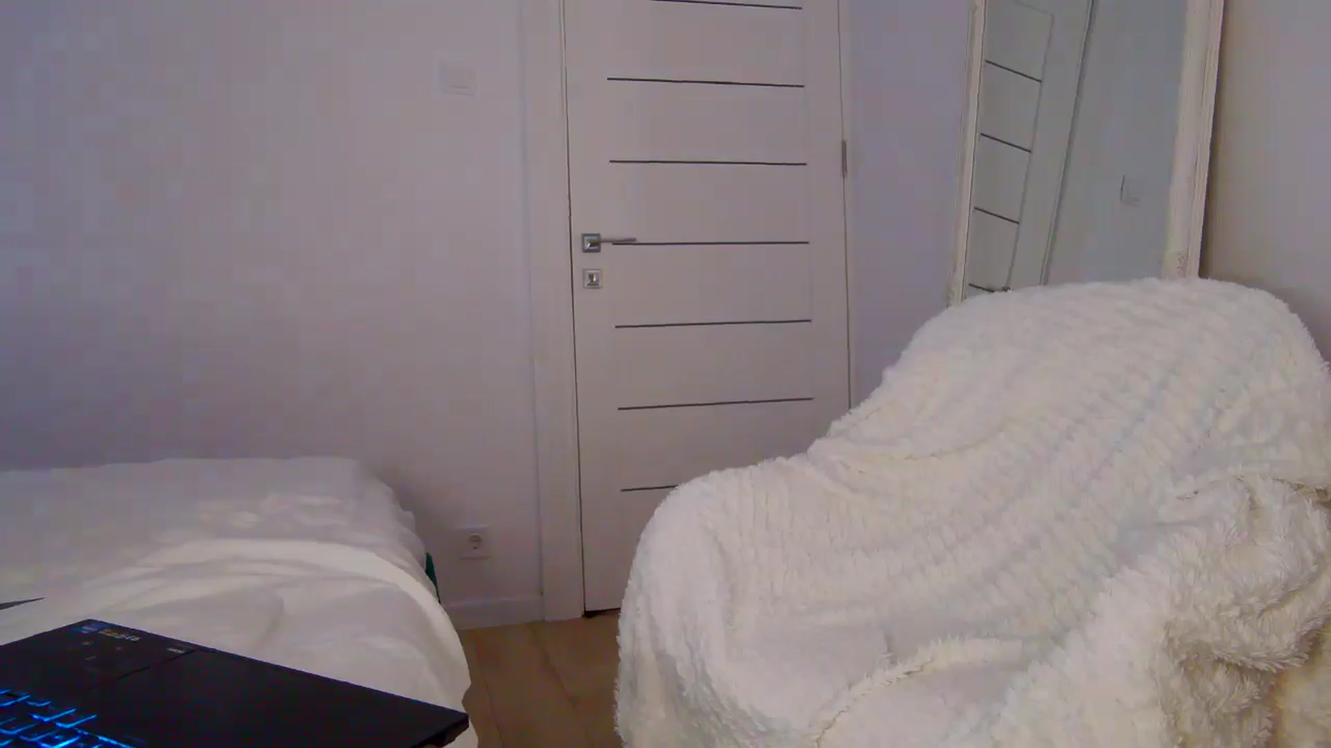 Gallery image thumbnail from KalIySya___'s myfreecams stream on, 04/17/2024, 15:13 image 15 of 20