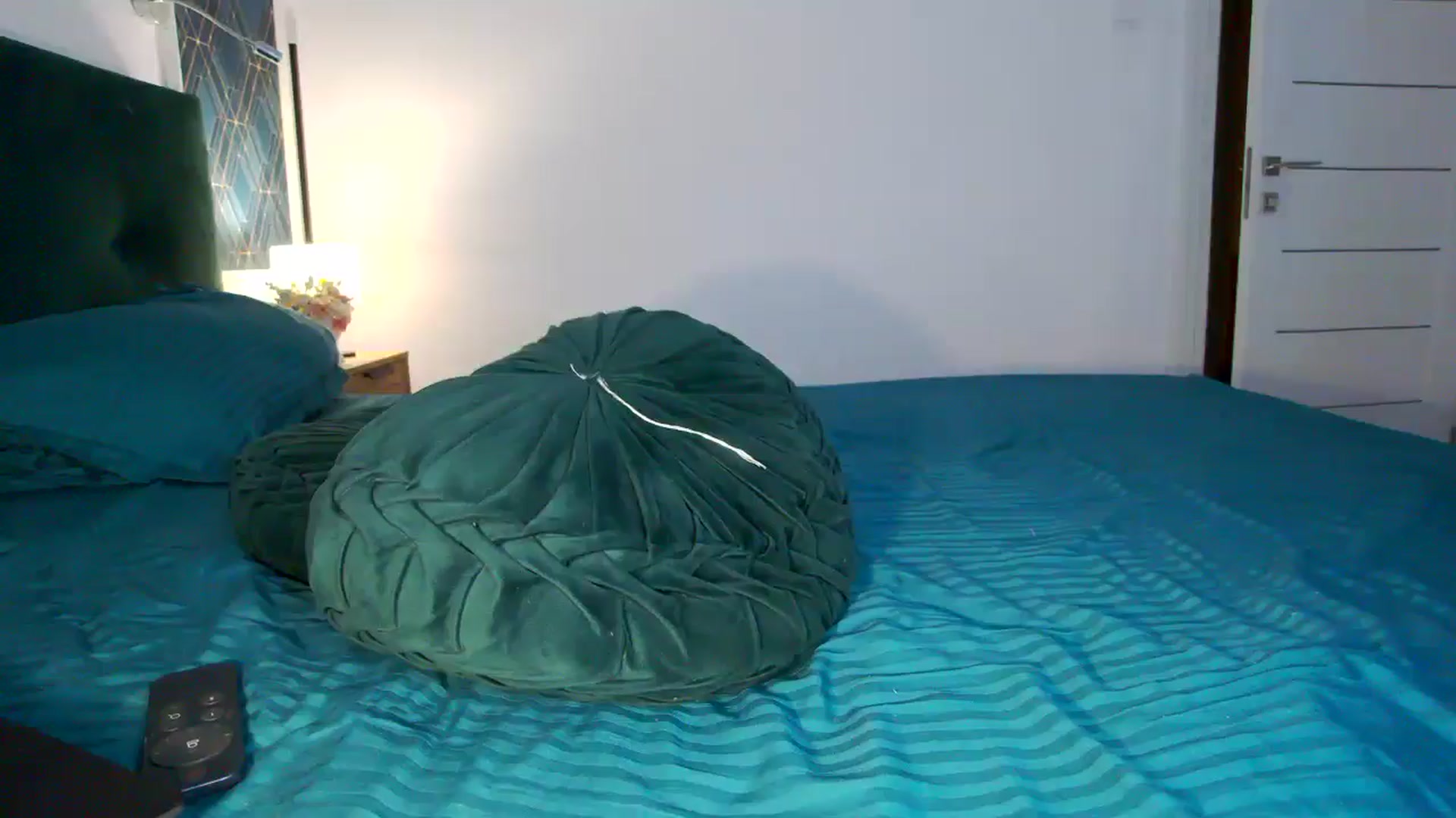 Gallery image thumbnail from KalIySya___'s myfreecams stream on, 07/18/2024, 10:24 image 16 of 20