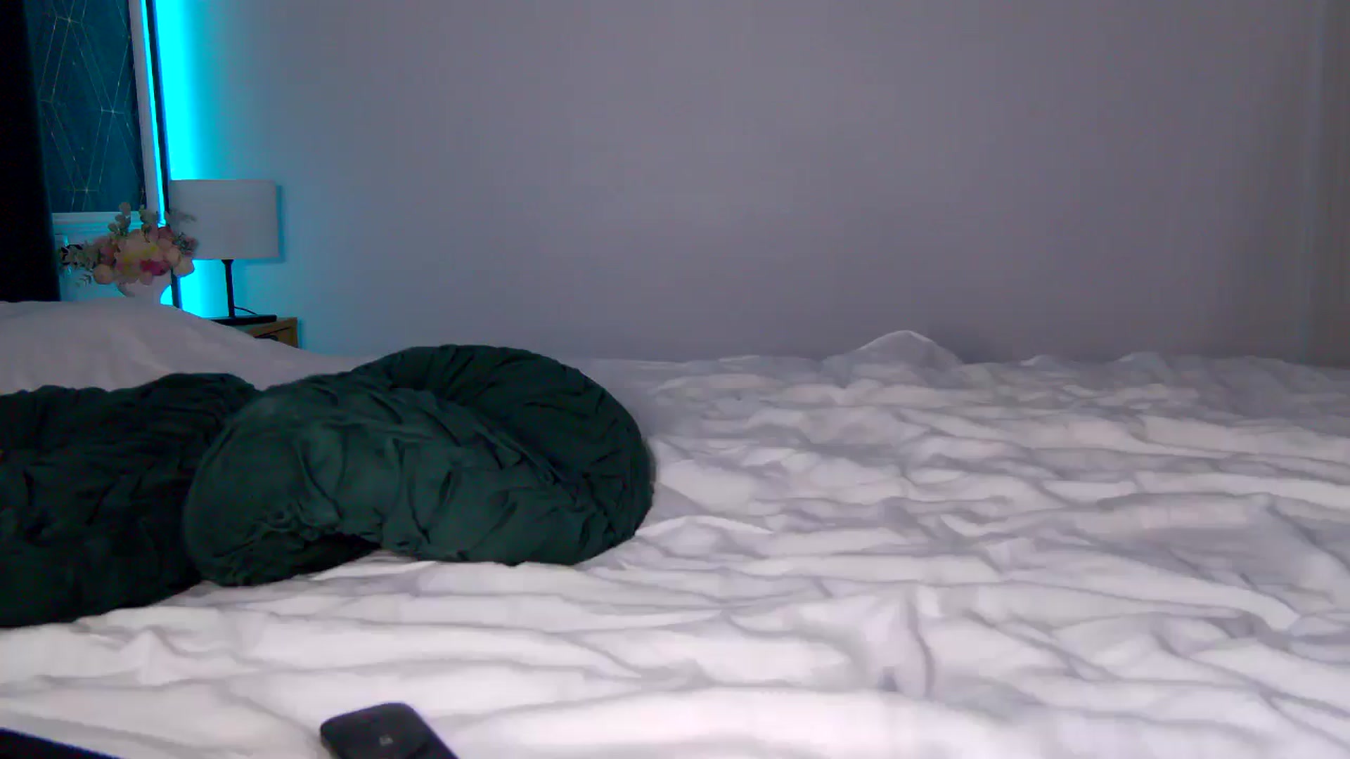 Gallery image thumbnail from KalIySya___'s myfreecams stream on, 09/19/2024, 16:37 image 14 of 20