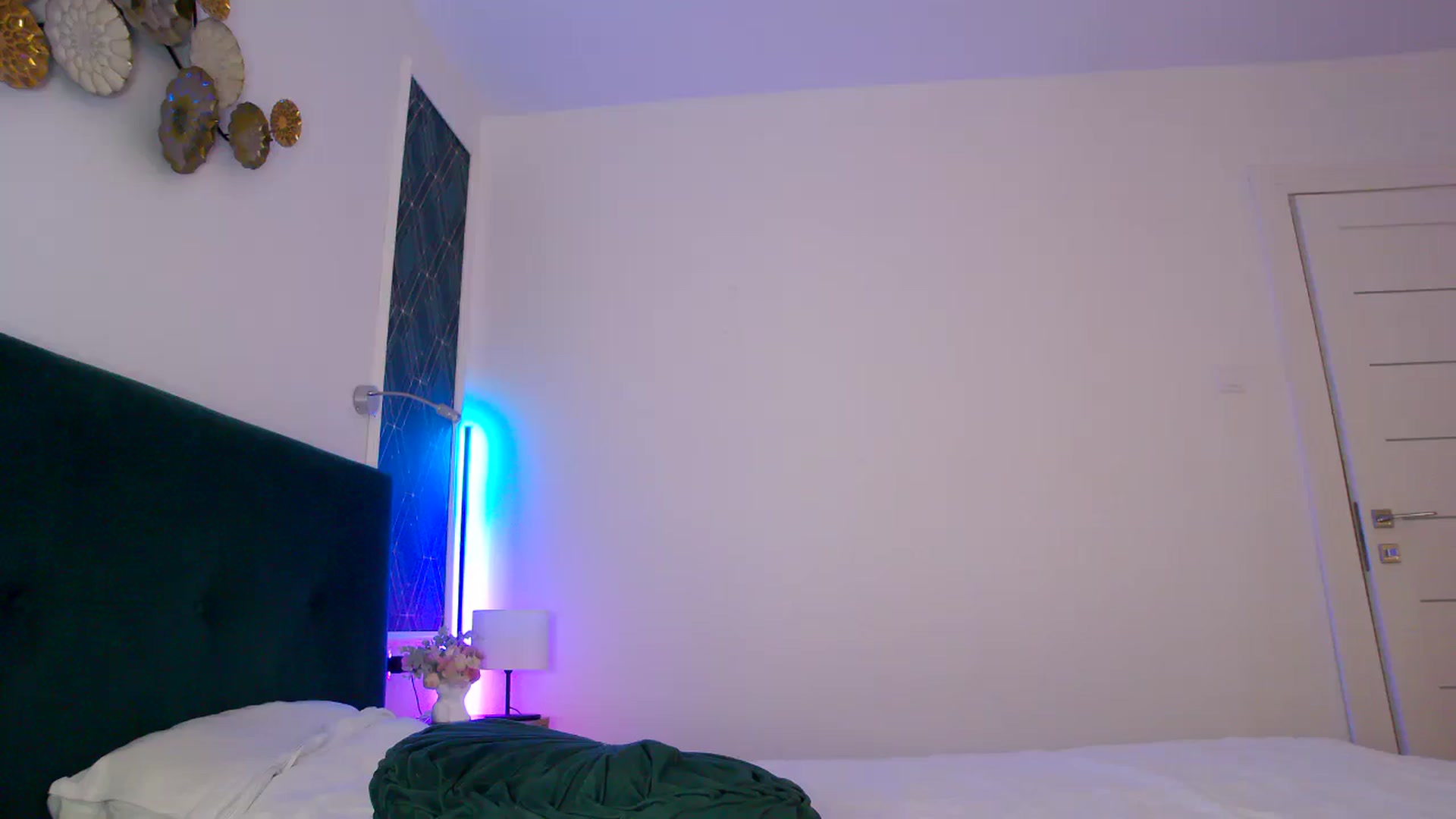 Gallery image thumbnail from KalIySya___'s myfreecams stream on, 09/21/2024, 12:58 image 13 of 20