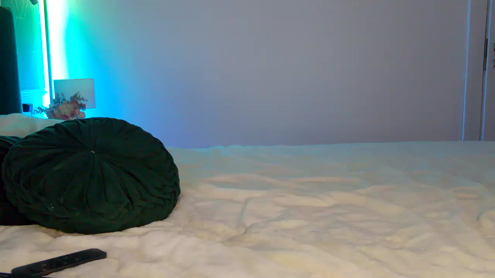 Gallery image thumbnail from KalIySya___'s myfreecams stream on, 11/20/2024, 17:50 image 17 of 20