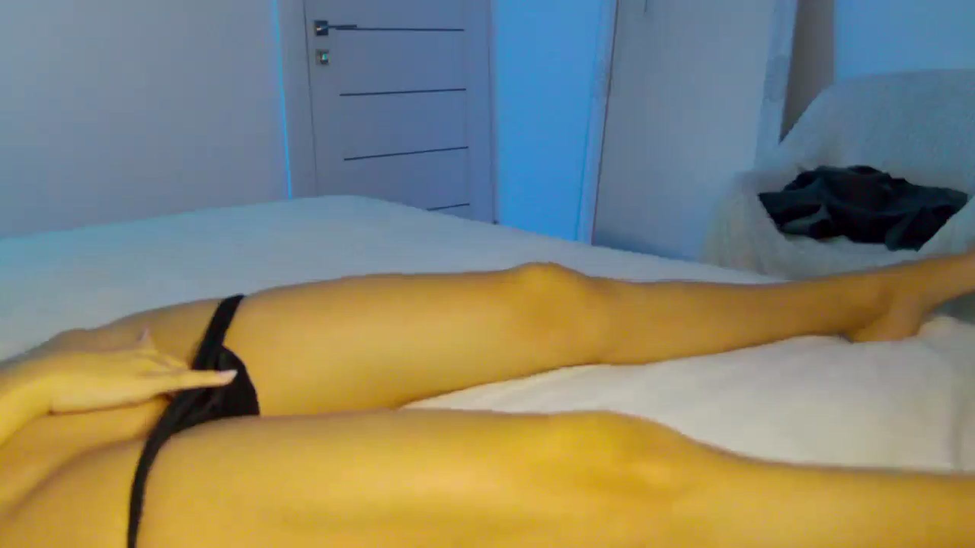 Gallery image thumbnail from KalIySya___'s myfreecams stream on, 11/20/2024, 17:50 image 12 of 20