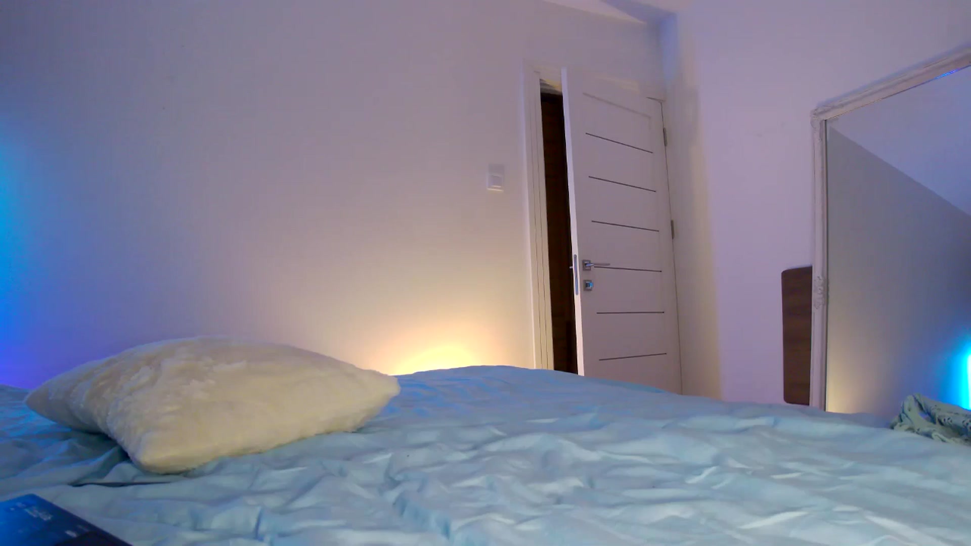 Gallery image thumbnail from KalIySya___'s myfreecams stream on, 12/13/2024, 23:31 image 16 of 20