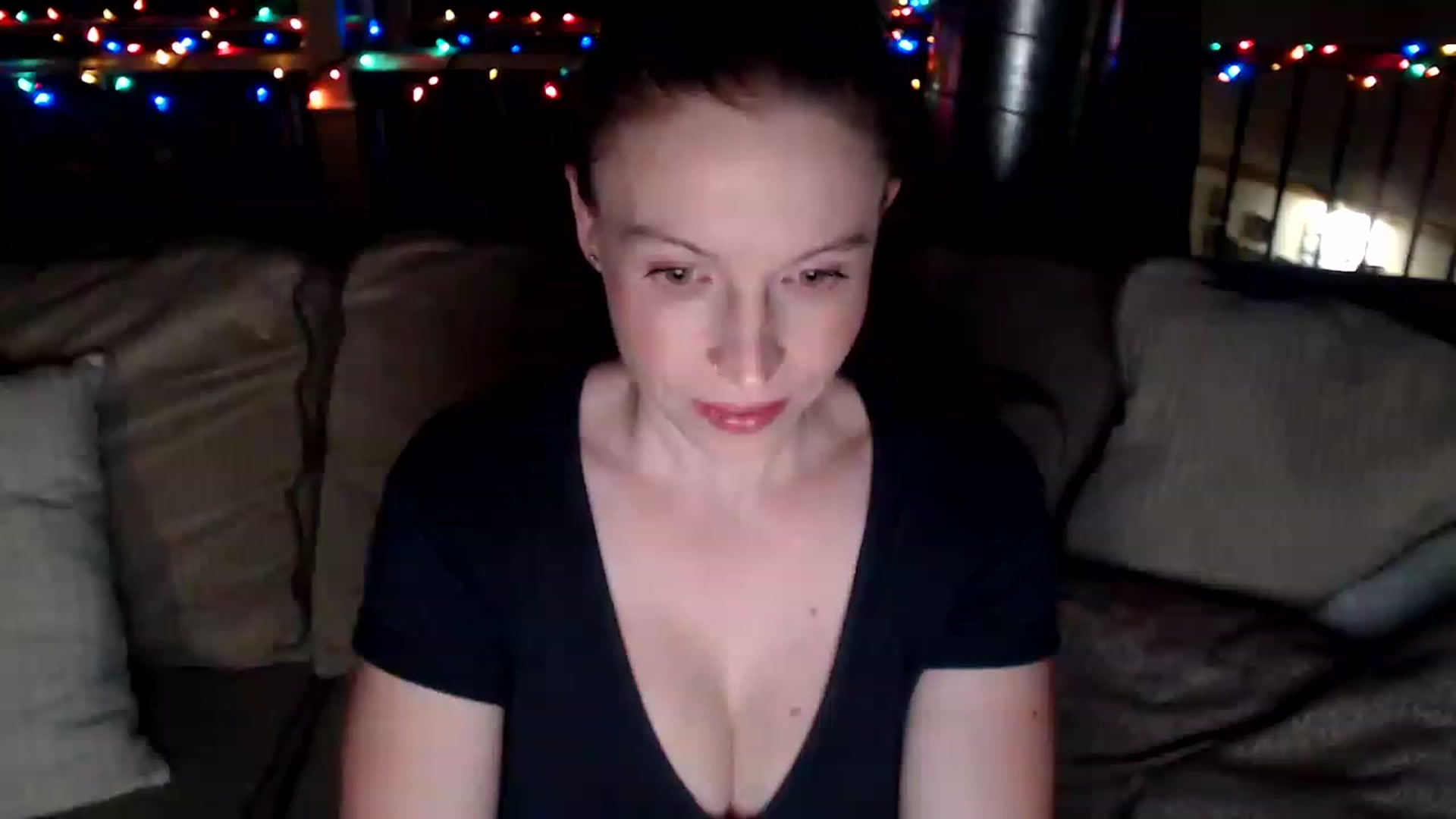 Gallery image thumbnail from KaliGunz's myfreecams stream on, 11/22/2022, 07:07 image 1 of 20