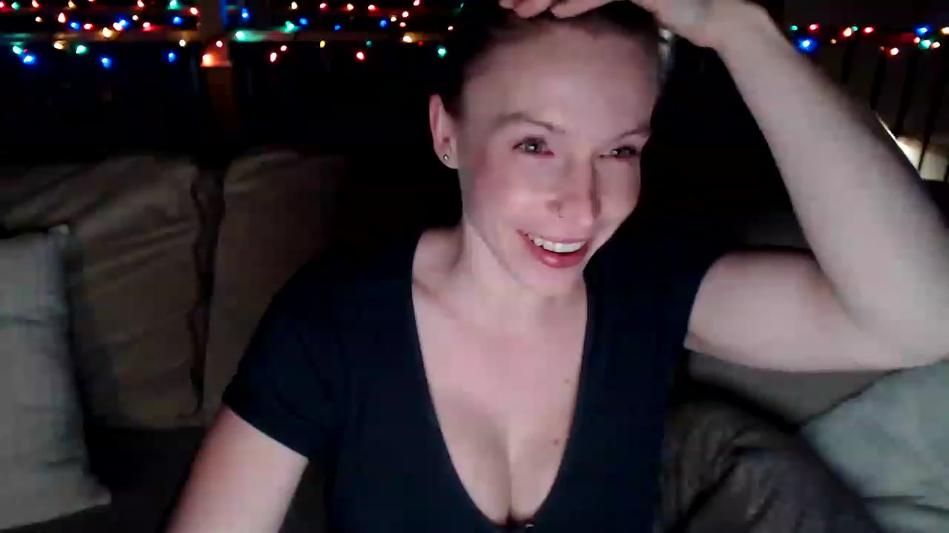 Gallery image thumbnail from KaliGunz's myfreecams stream on, 11/22/2022, 07:07 image 9 of 20