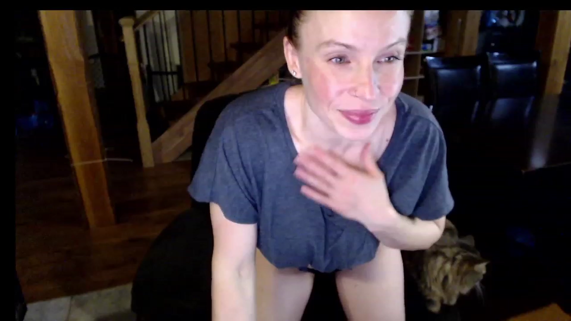 Gallery image thumbnail from KaliGunz's myfreecams stream on, 12/08/2022, 05:21 image 6 of 20