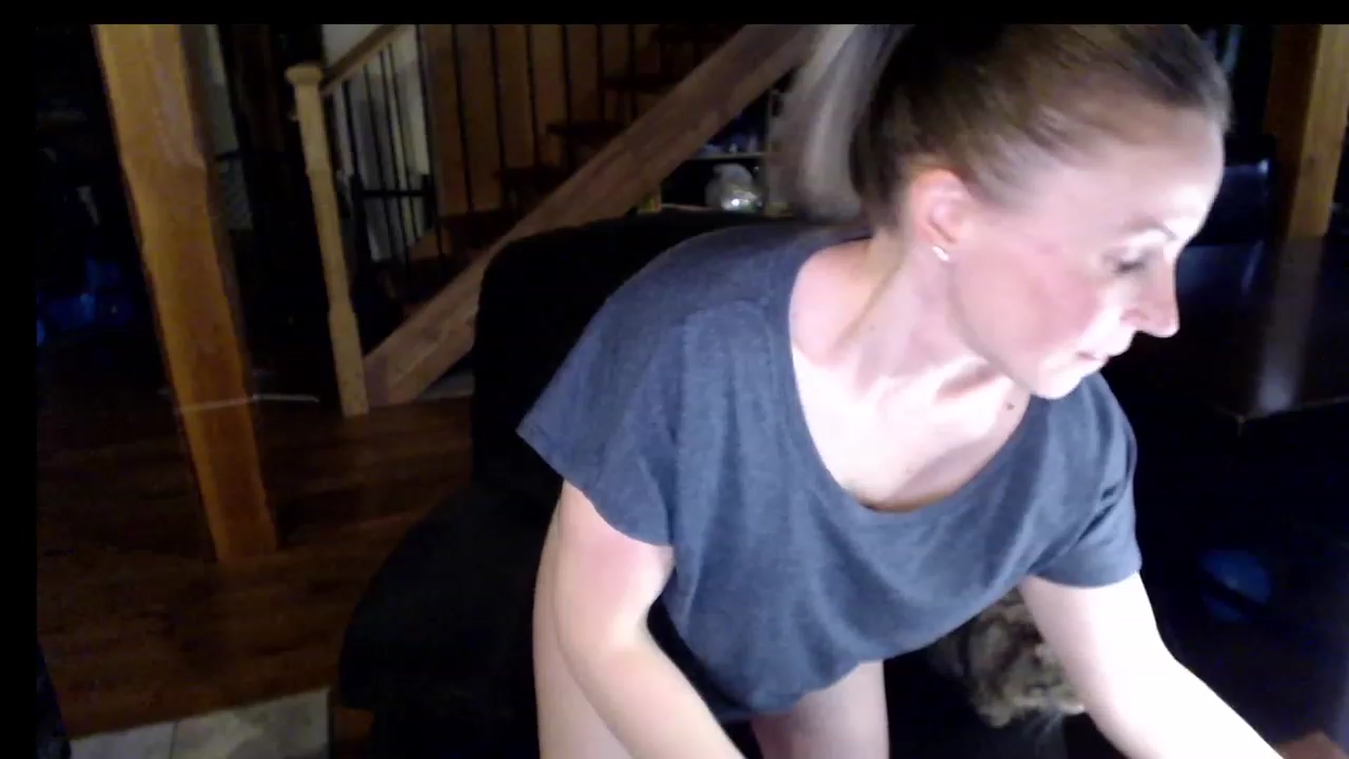 Gallery image thumbnail from KaliGunz's myfreecams stream on, 12/08/2022, 05:21 image 11 of 20