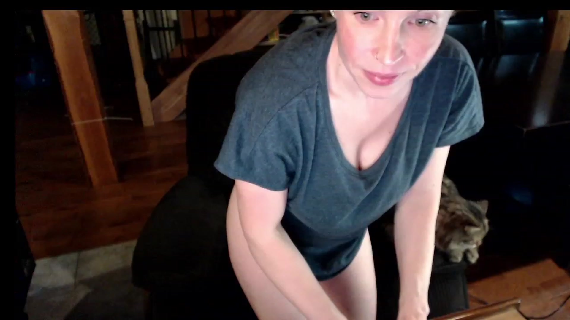 Gallery image thumbnail from KaliGunz's myfreecams stream on, 12/08/2022, 05:21 image 12 of 20