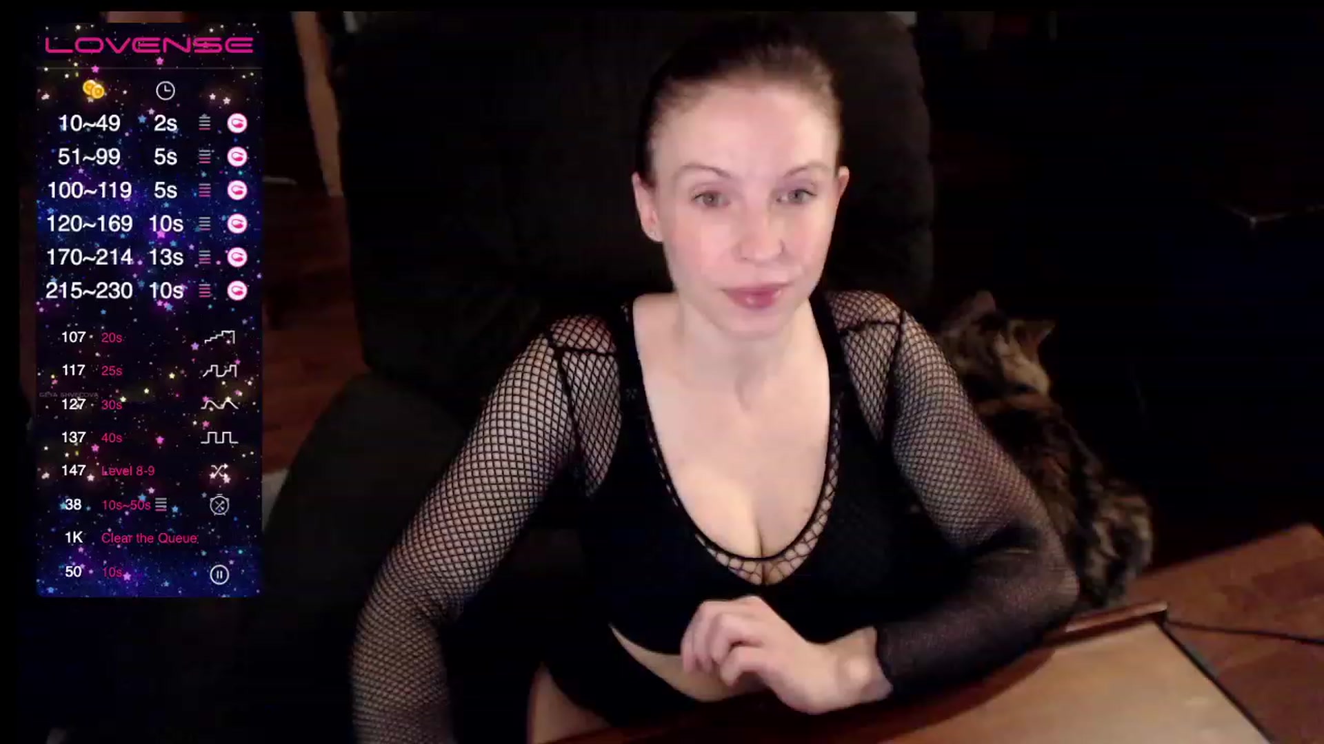 Gallery image thumbnail from KaliGunz's myfreecams stream on, 12/17/2022, 05:04 image 12 of 20