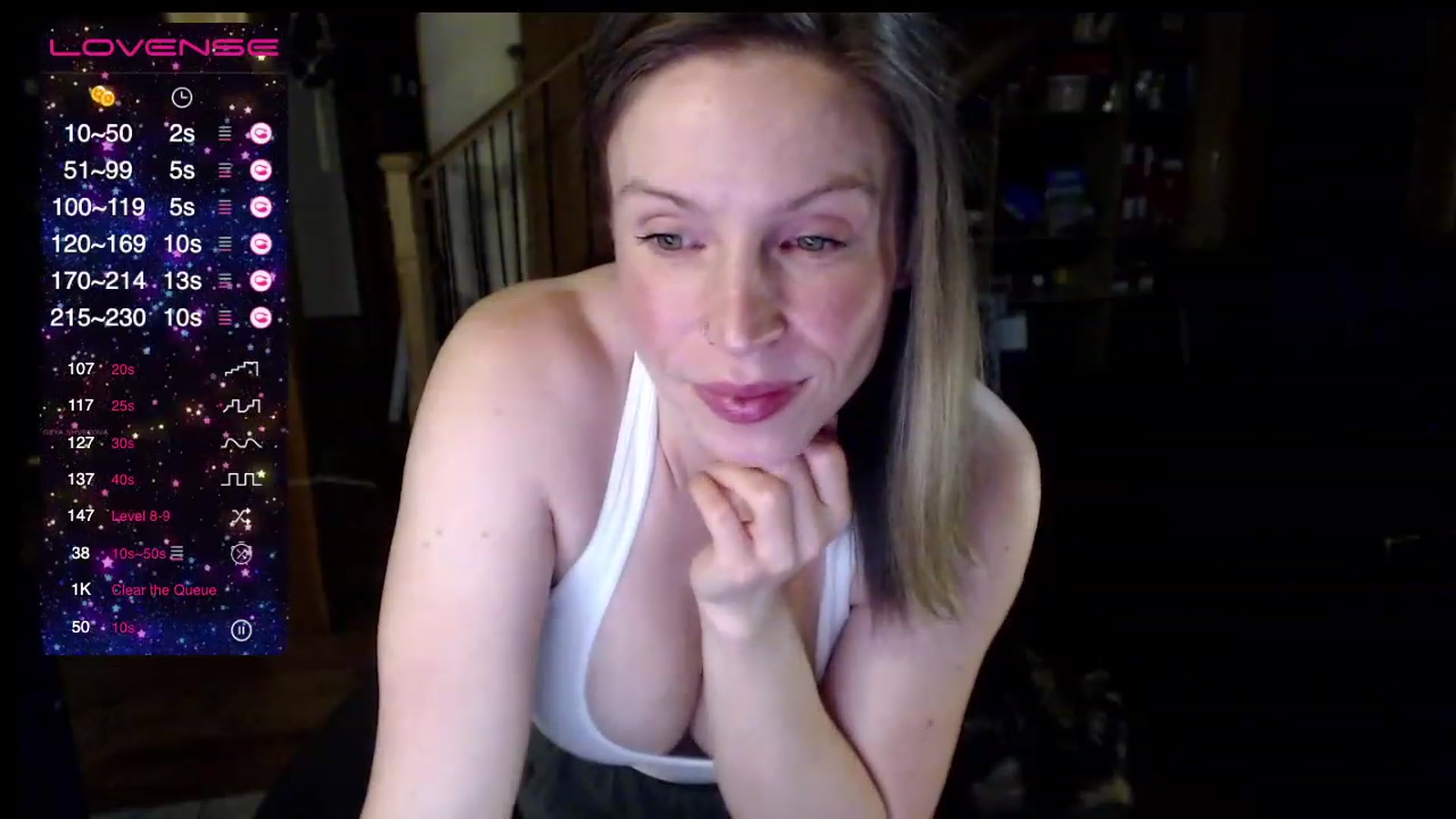Gallery image thumbnail from KaliGunz's myfreecams stream on, 01/04/2023, 05:25 image 15 of 20