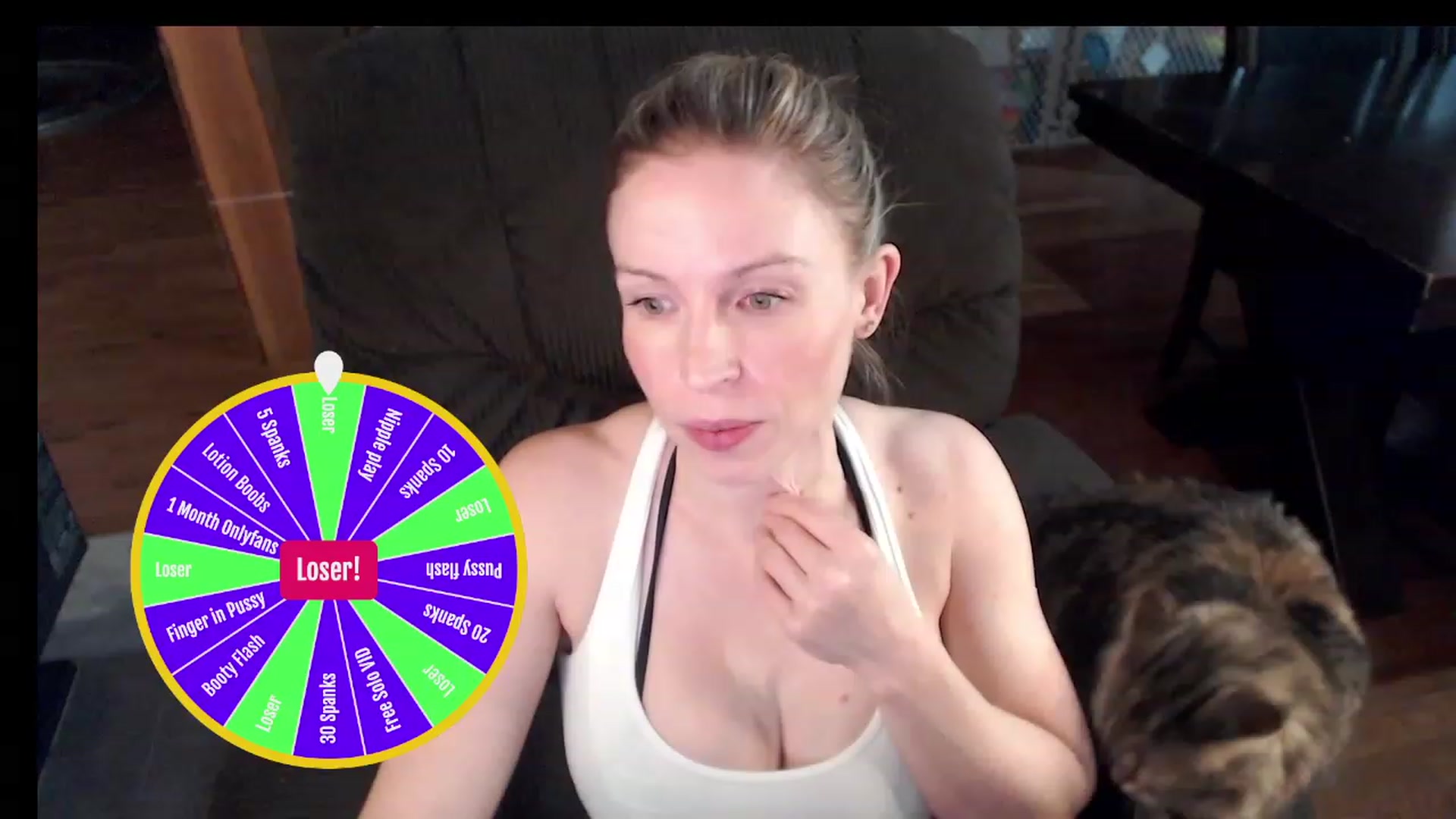 Gallery image thumbnail from KaliGunz's myfreecams stream on, 01/31/2023, 05:13 image 4 of 20