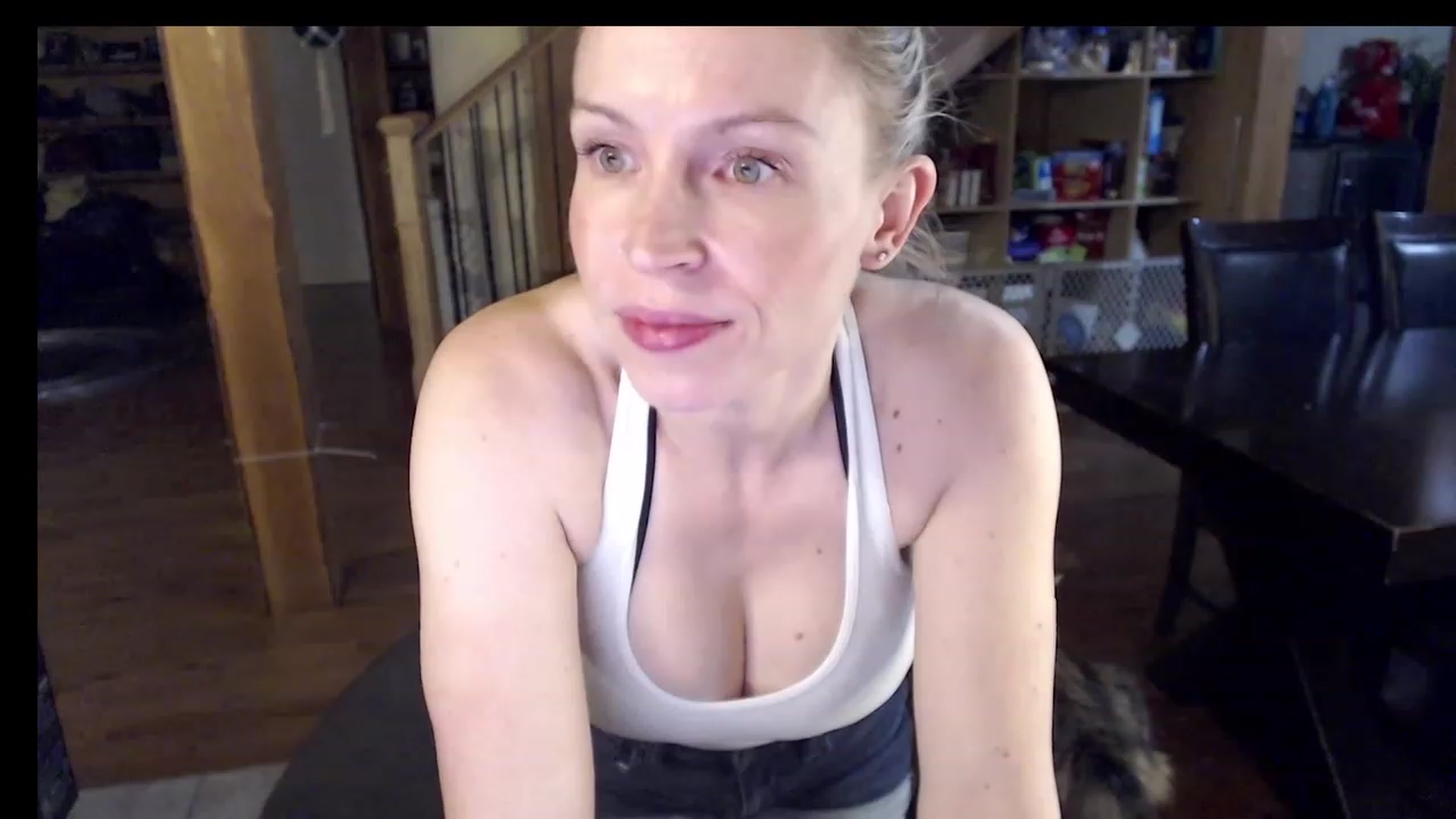 Gallery image thumbnail from KaliGunz's myfreecams stream on, 01/31/2023, 05:13 image 5 of 20