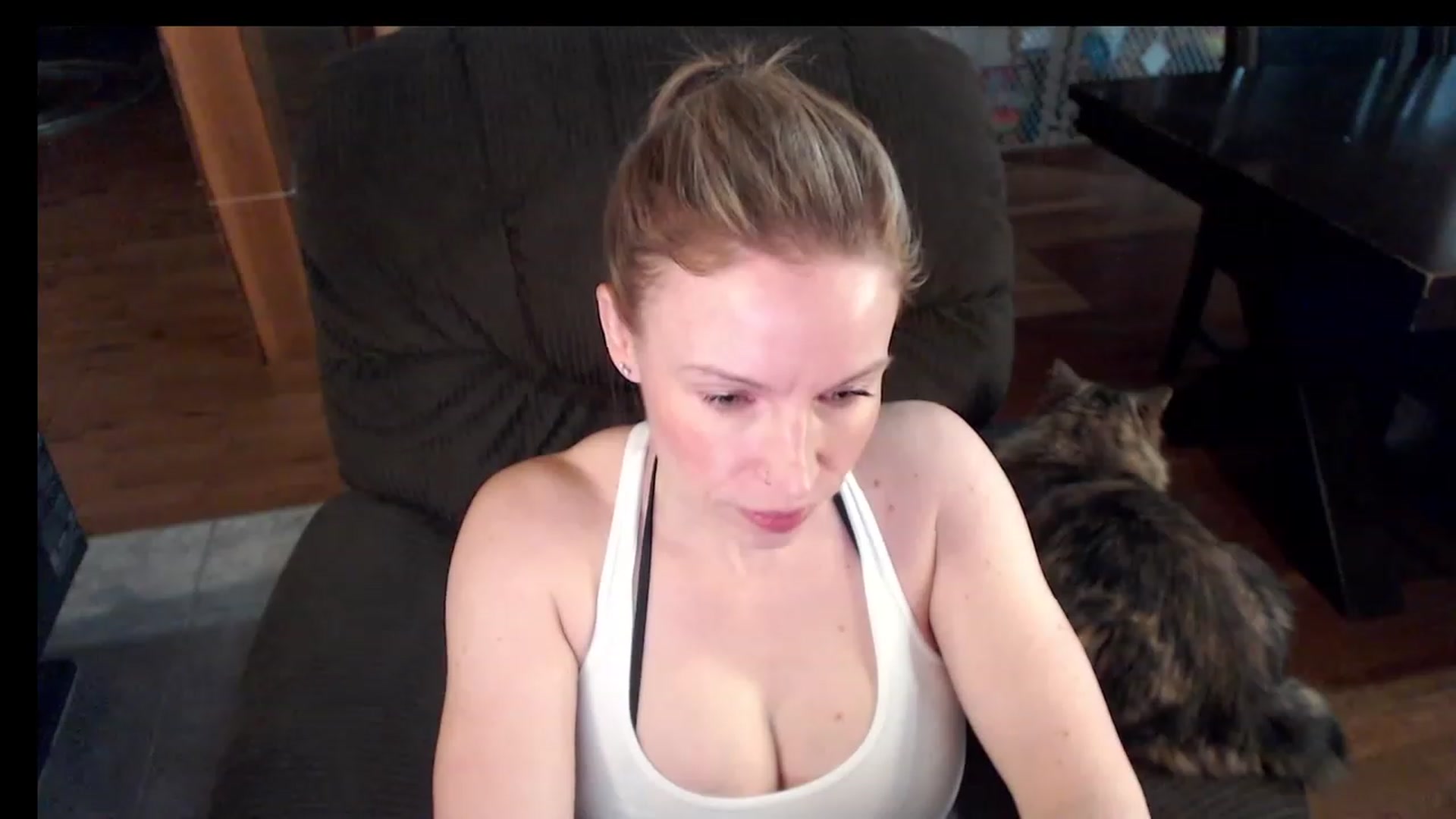 Gallery image thumbnail from KaliGunz's myfreecams stream on, 01/31/2023, 05:13 image 3 of 20