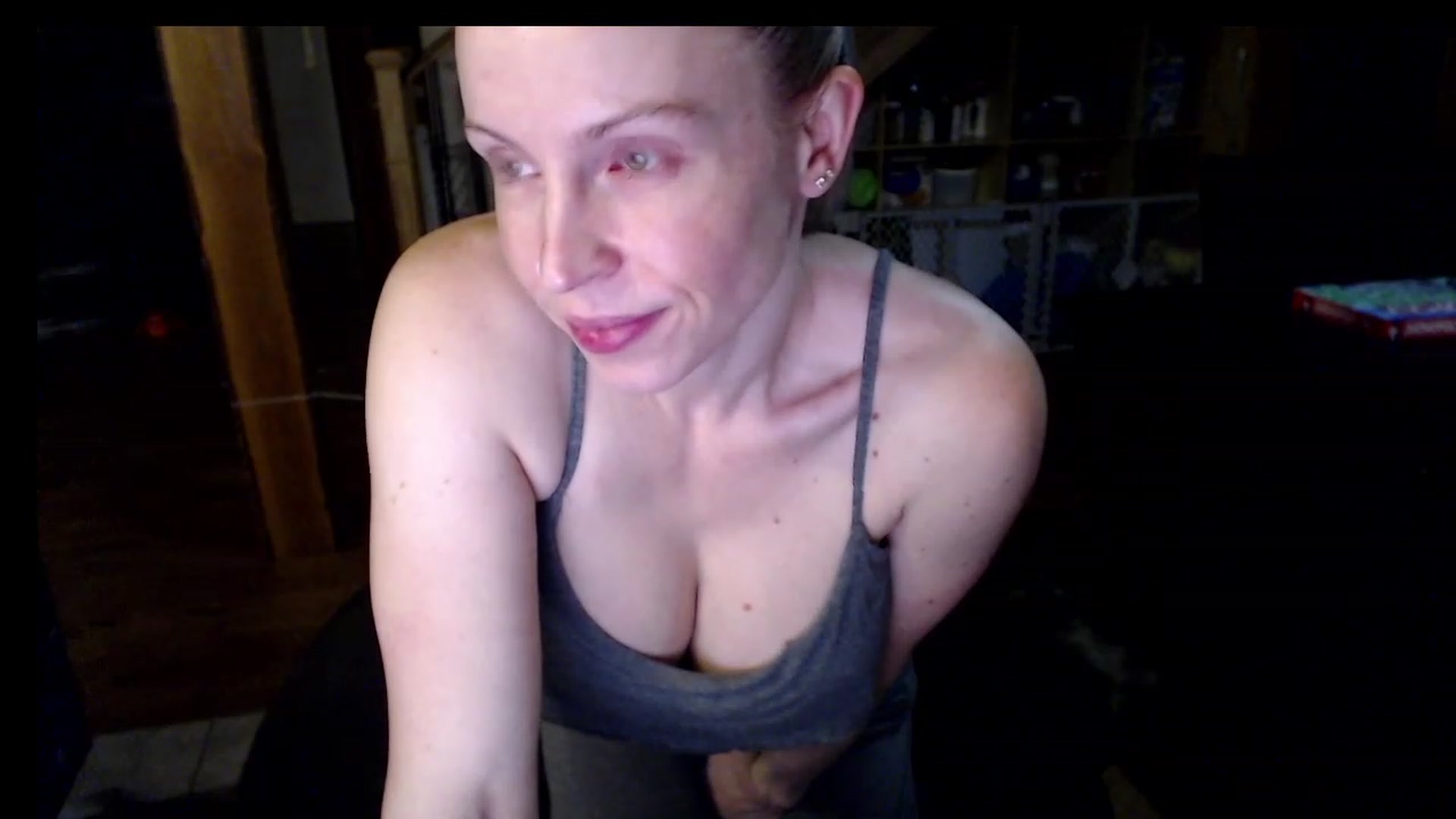 Gallery image thumbnail from KaliGunz's myfreecams stream on, 02/03/2023, 06:14 image 20 of 20