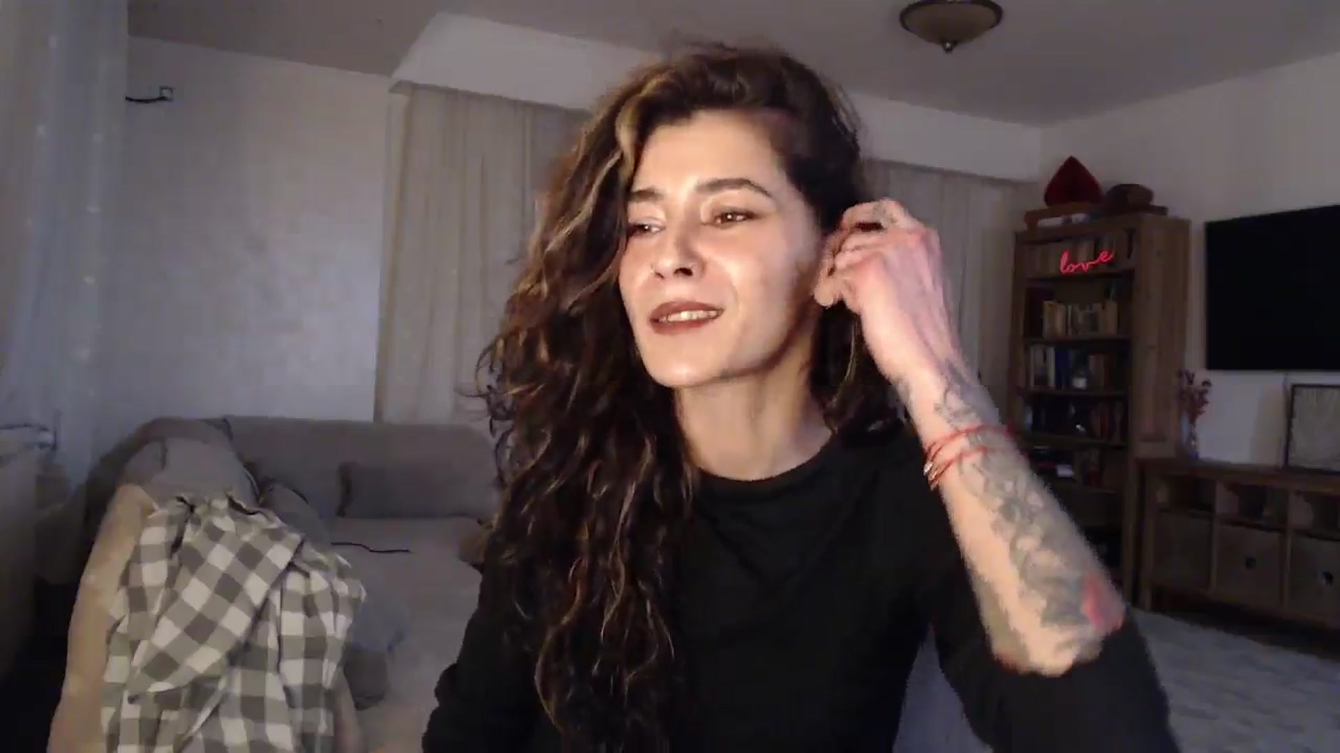 Gallery image thumbnail from Kali_'s myfreecams stream on, 02/16/2026, 21:11 image 15 of 20