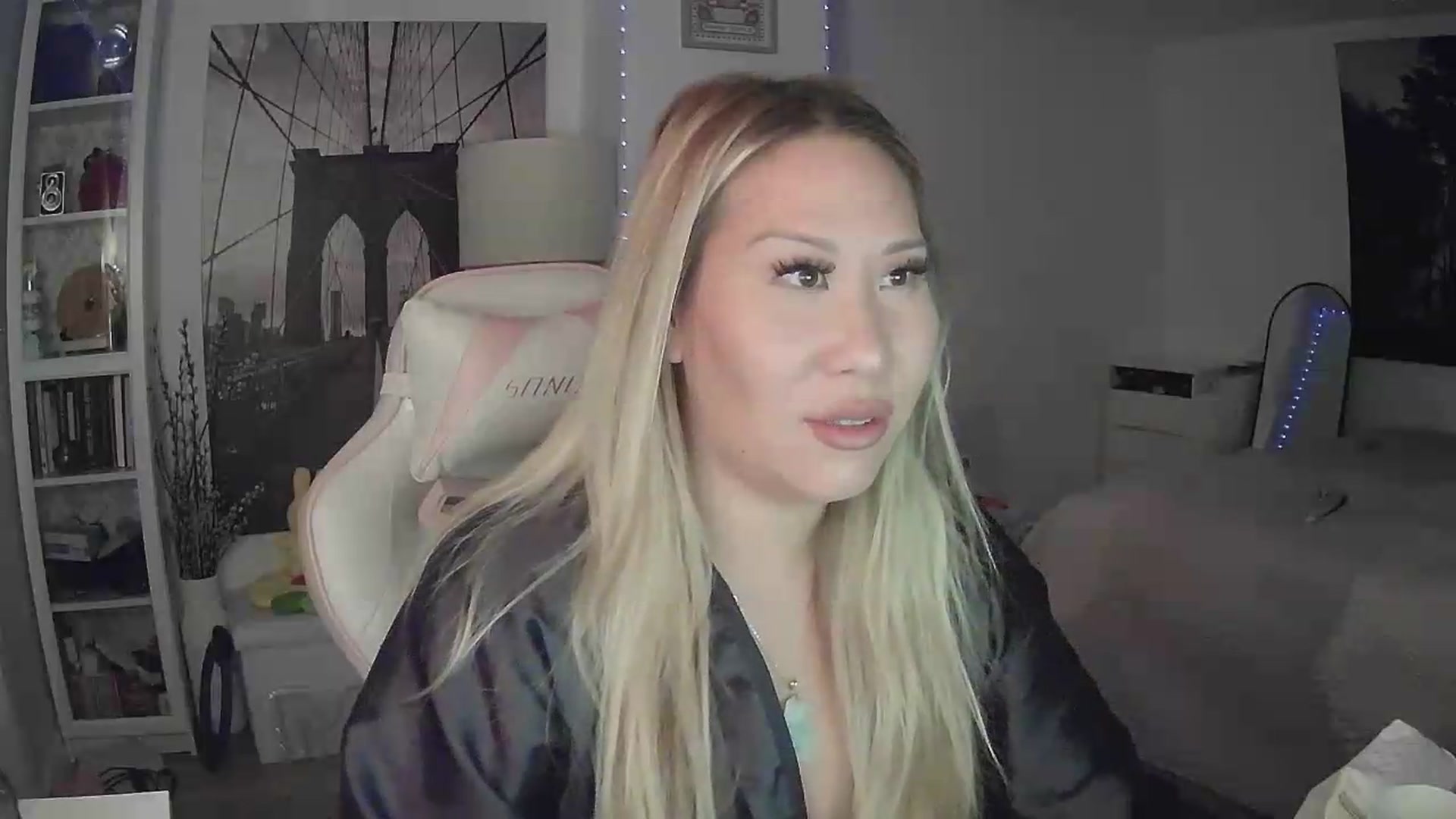 Gallery image thumbnail from KaliaJade's myfreecams stream on, 07/01/2026, 12:09 image 13 of 20