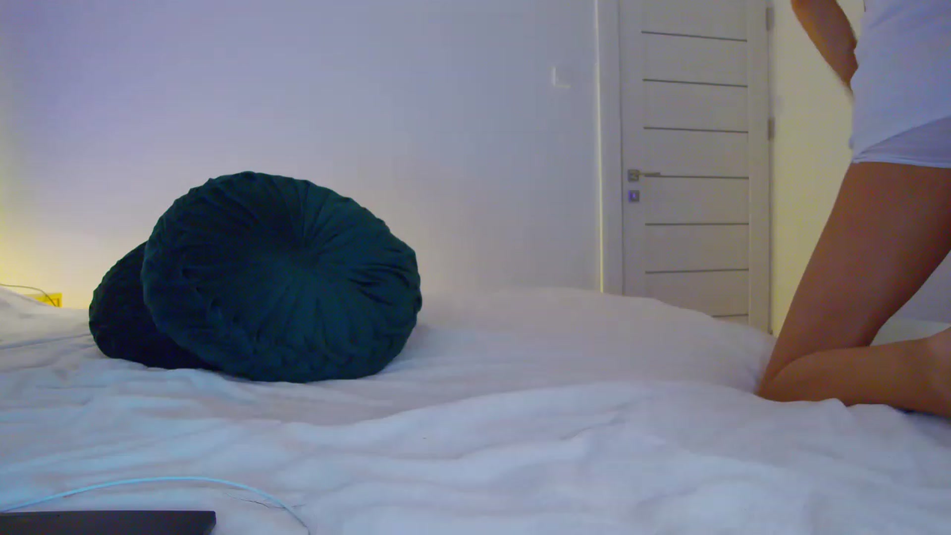Gallery image thumbnail from KallySya's myfreecams stream on, 11/18/2022, 20:43 image 2 of 20
