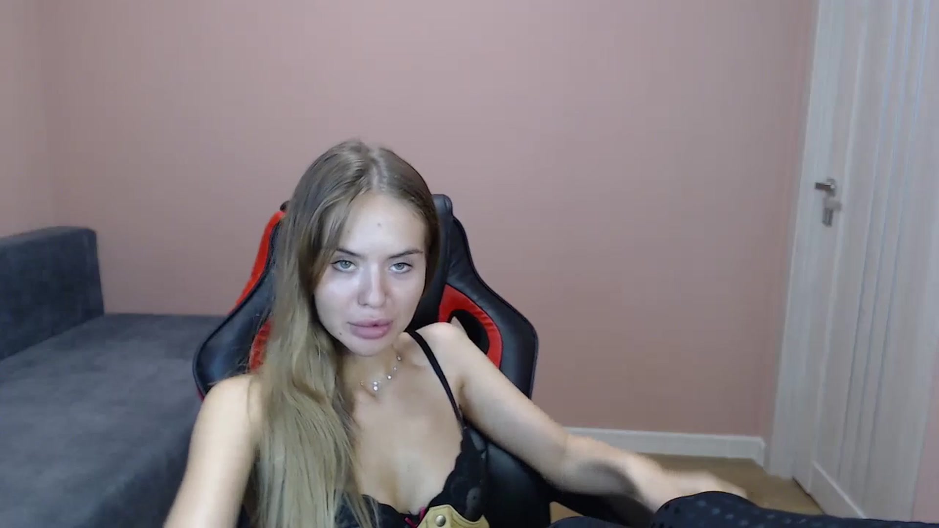 Gallery image thumbnail from KamiShine's myfreecams stream on, 07/16/2024, 11:00 image 4 of 20