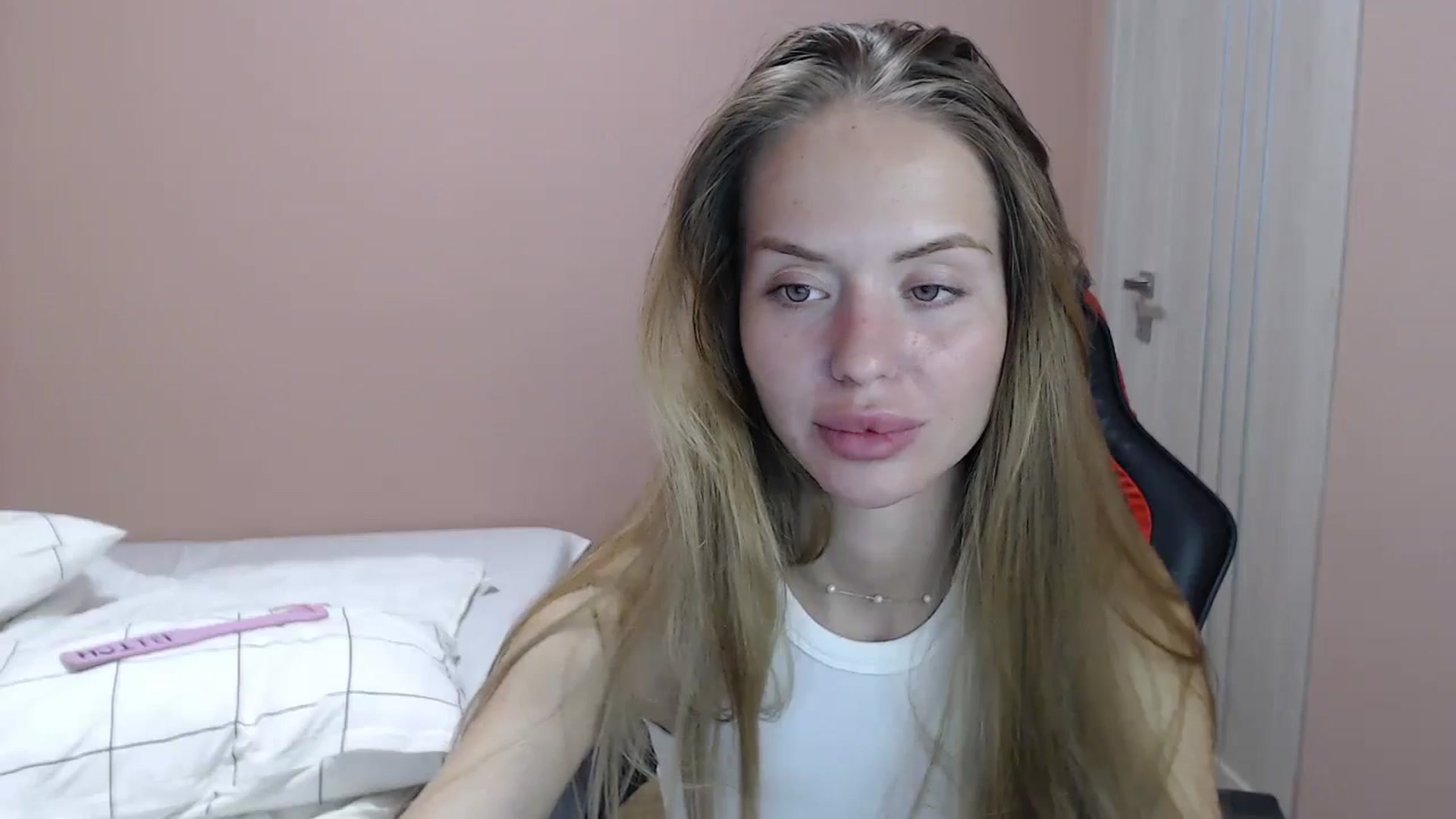 Gallery image thumbnail from KamiShine's myfreecams stream on, 09/03/2024, 12:45 image 9 of 20