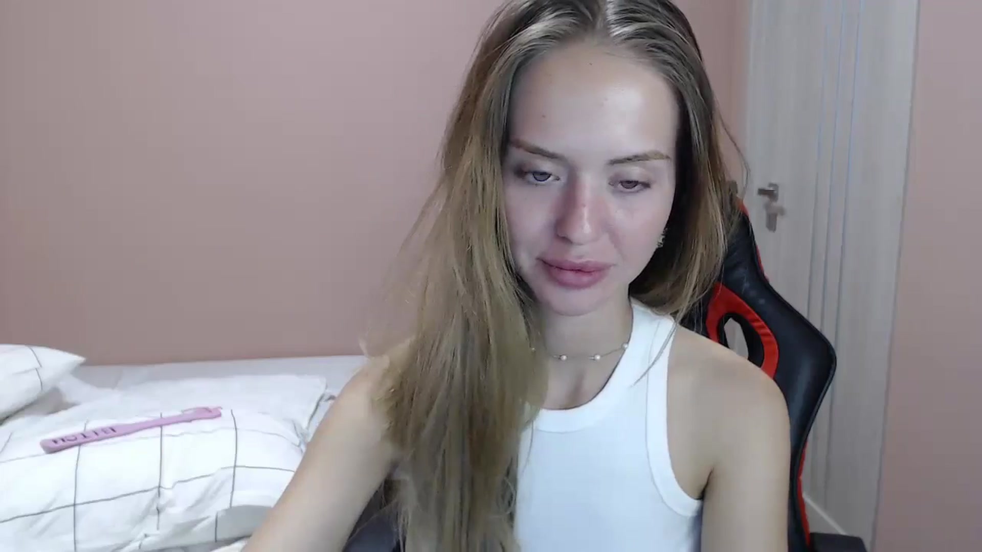 Gallery image thumbnail from KamiShine's myfreecams stream on, 09/03/2024, 12:45 image 11 of 20