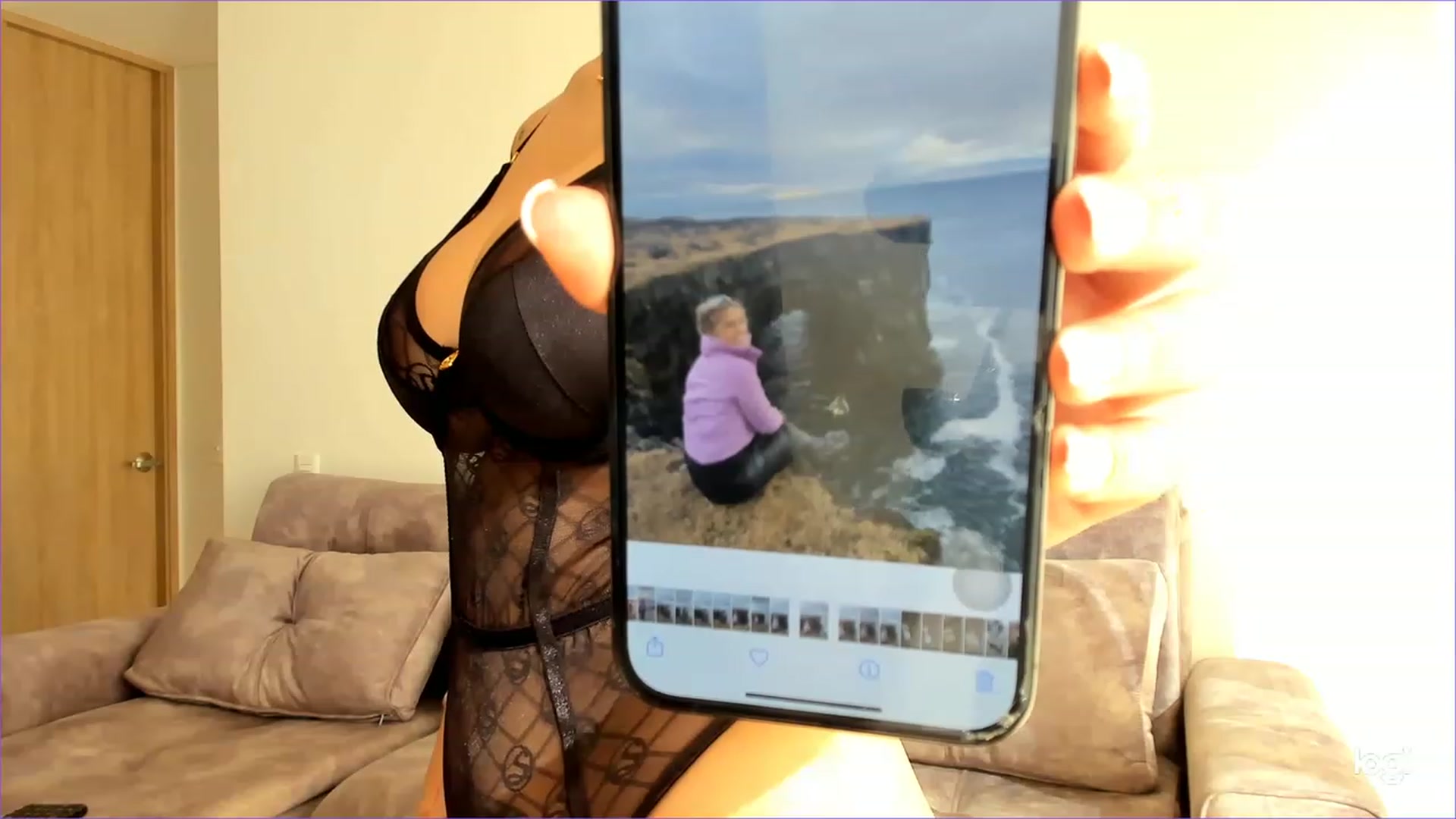 Gallery image thumbnail from KamilaFerrer's myfreecams stream on, 12/02/2022, 20:35 image 13 of 20
