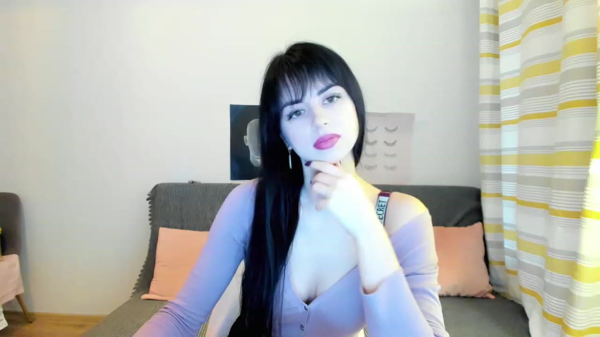 Gallery image thumbnail from Kamila_Gold's myfreecams stream on, 01/23/2023, 11:11 image 7 of 20