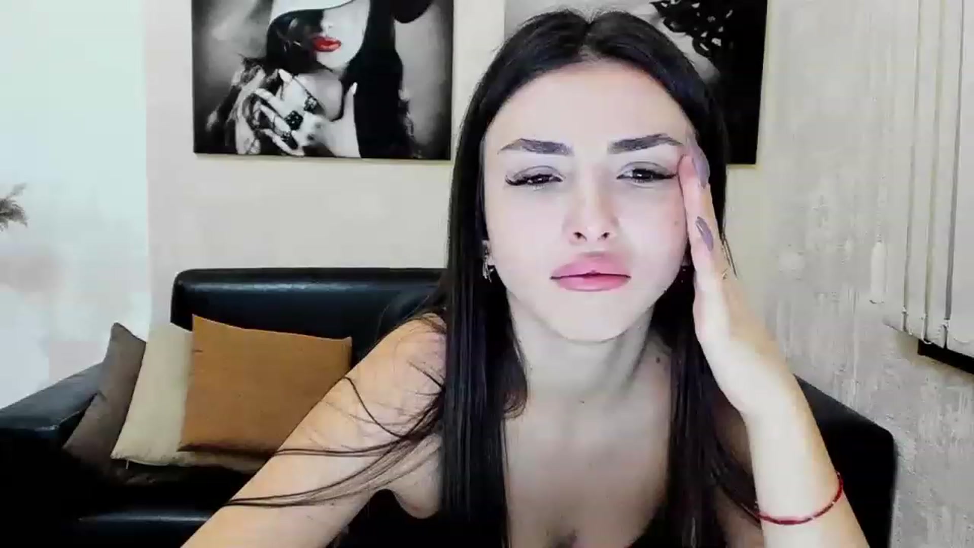 Gallery image thumbnail from Kamila_Rouds's myfreecams stream on, 11/29/2022, 07:43 image 19 of 20