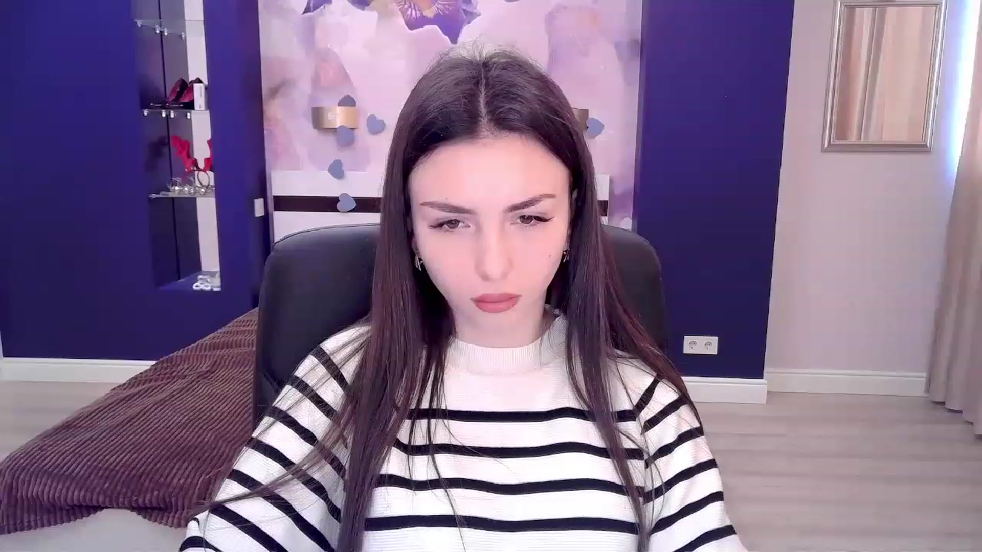 Gallery image thumbnail from Kamila_Rouds's myfreecams stream on, 12/26/2022, 09:14 image 15 of 20