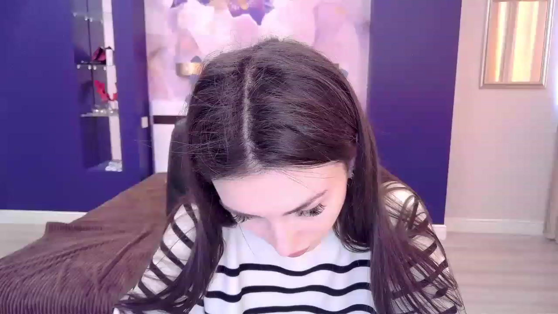 Gallery image thumbnail from Kamila_Rouds's myfreecams stream on, 12/26/2022, 11:02 image 2 of 20
