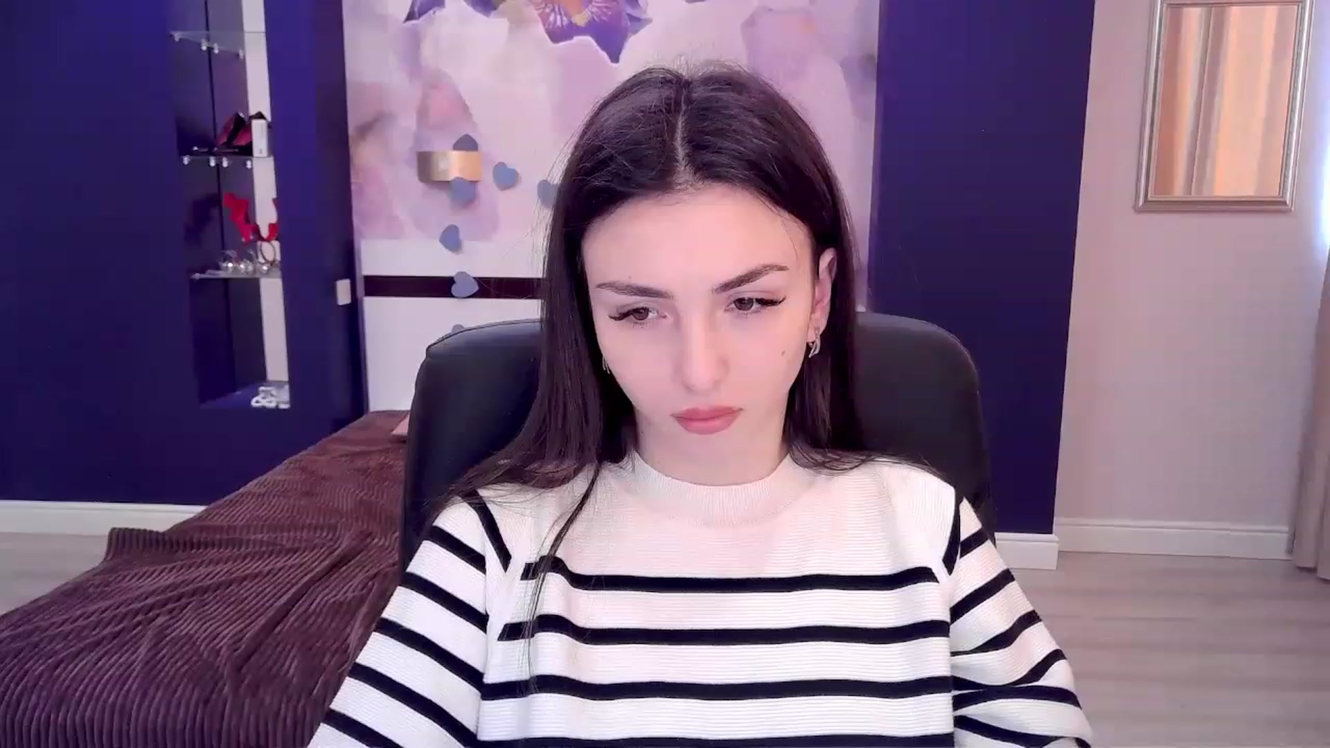 Gallery image thumbnail from Kamila_Rouds's myfreecams stream on, 12/26/2022, 11:02 image 15 of 20