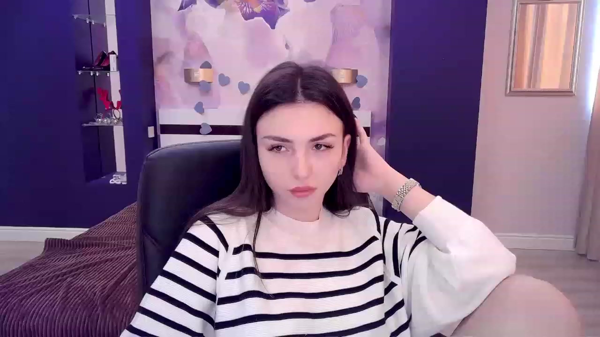 Gallery image thumbnail from Kamila_Rouds's myfreecams stream on, 12/26/2022, 11:02 image 16 of 20