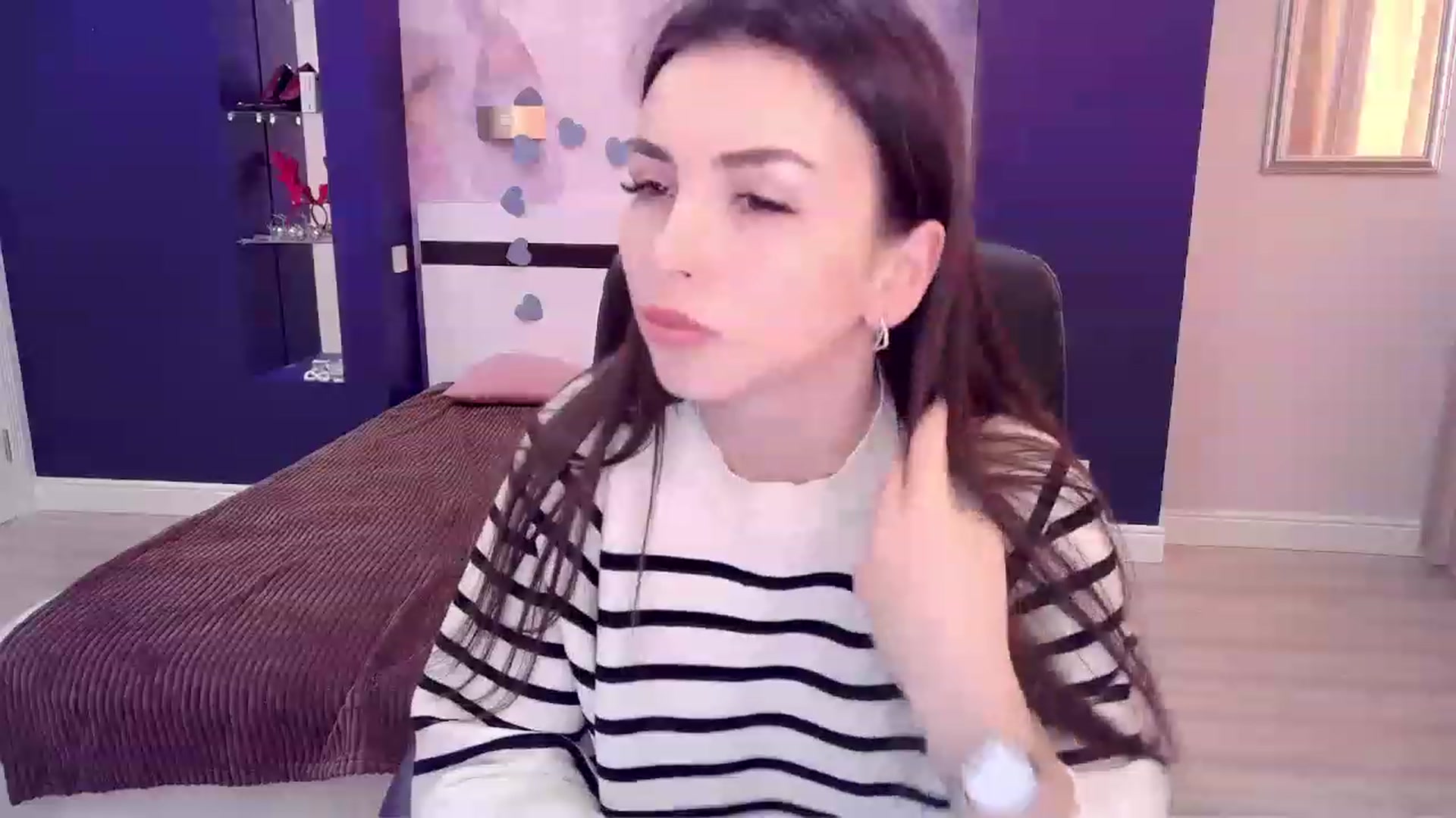 Gallery image thumbnail from Kamila_Rouds's myfreecams stream on, 12/26/2022, 11:37 image 9 of 20