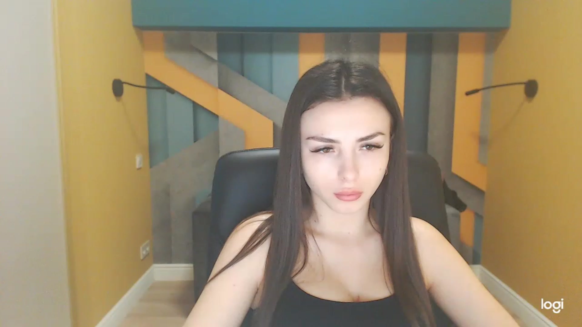 Gallery image thumbnail from Kamila_Rouds's myfreecams stream on, 12/27/2022, 10:15 image 6 of 20