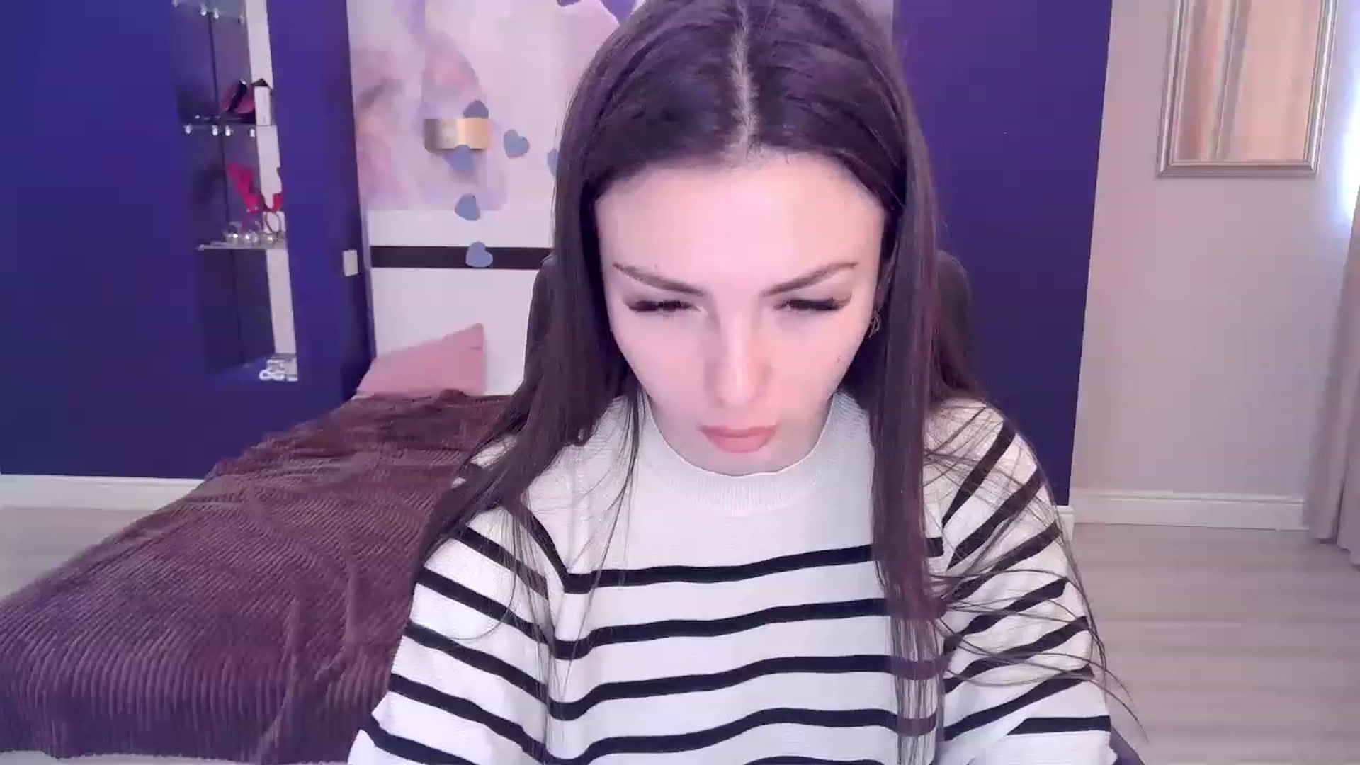 Gallery image thumbnail from Kamila_Rouds's myfreecams stream on, 12/29/2022, 11:40 image 19 of 20