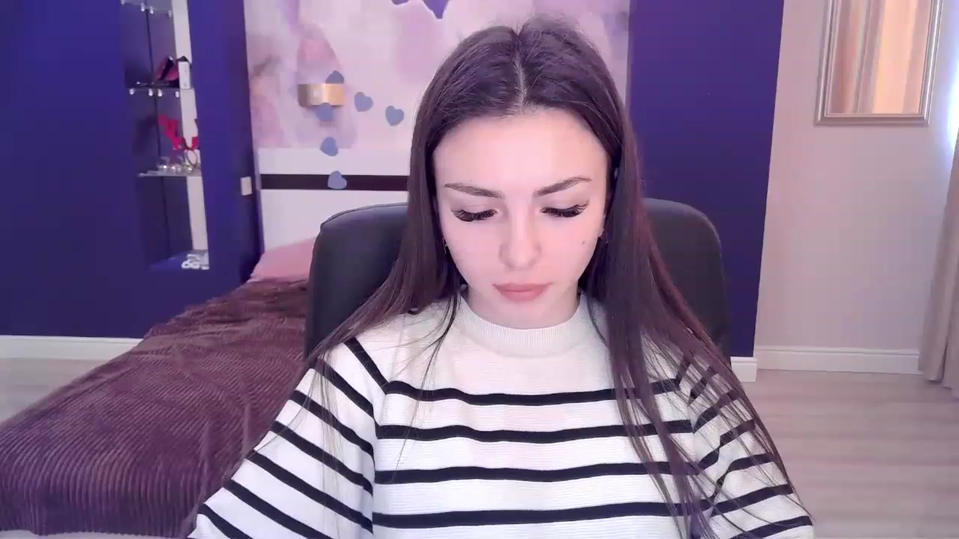 Gallery image thumbnail from Kamila_Rouds's myfreecams stream on, 12/29/2022, 11:40 image 20 of 20