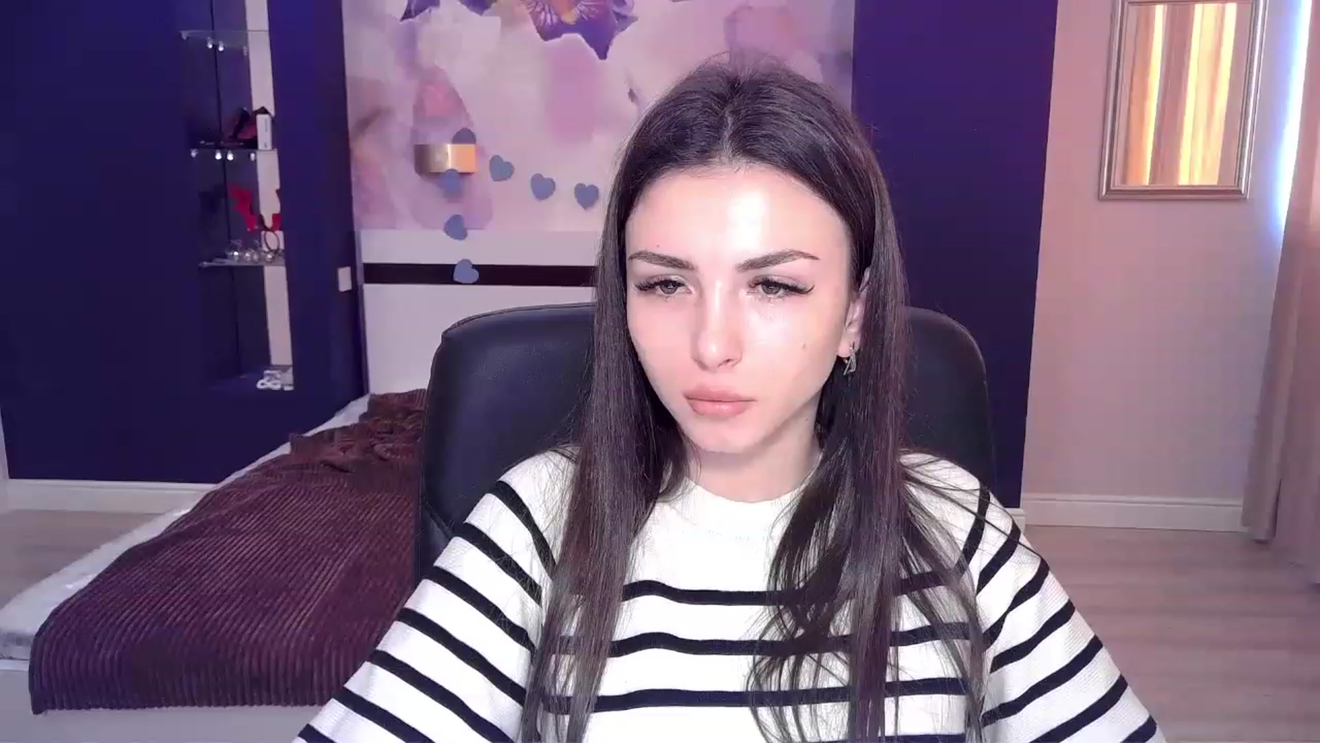 Gallery image thumbnail from Kamila_Rouds's myfreecams stream on, 12/30/2022, 11:16 image 6 of 20