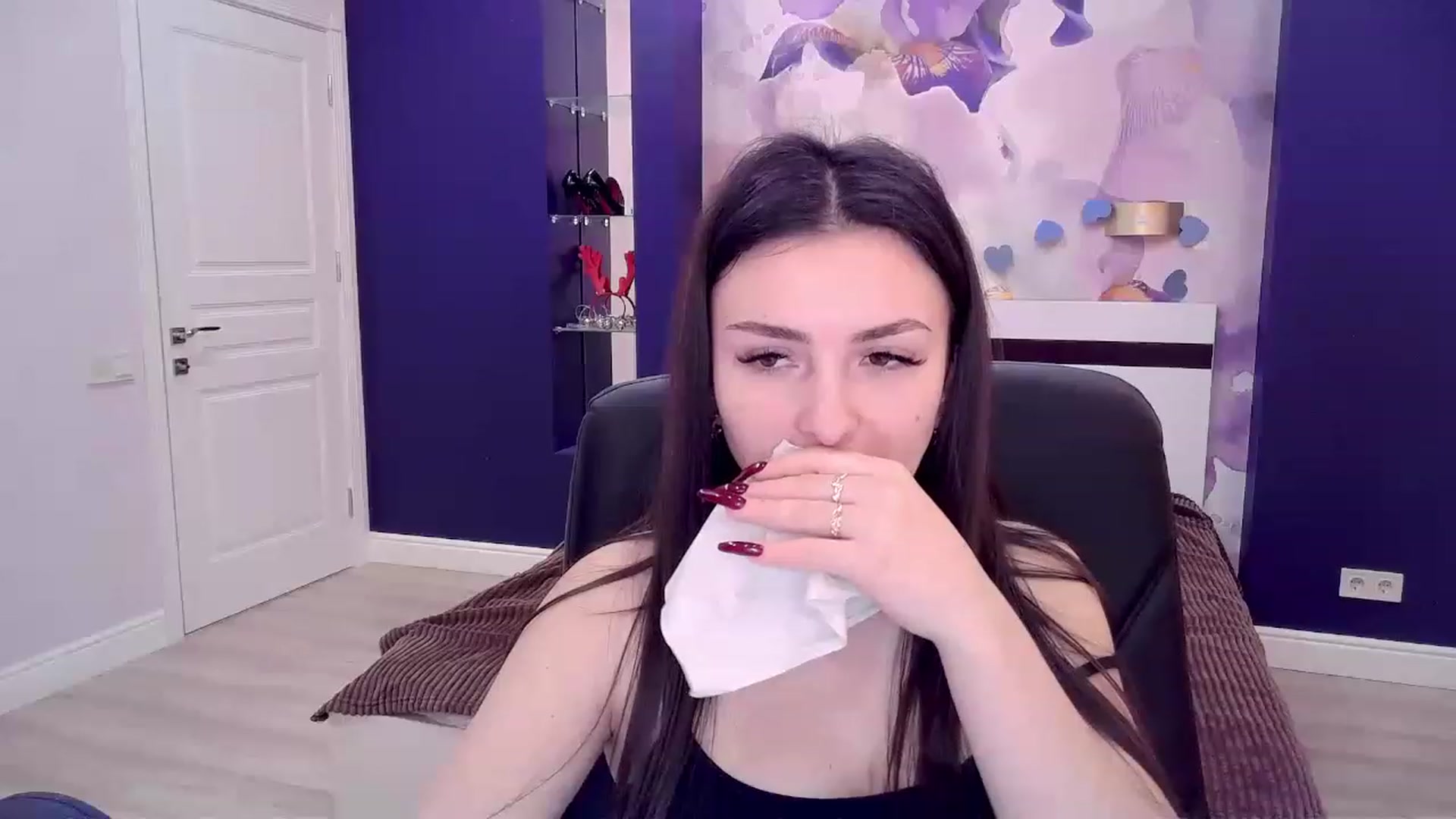 Gallery image thumbnail from Kamila_Rouds's myfreecams stream on, 01/18/2023, 11:48 image 5 of 20