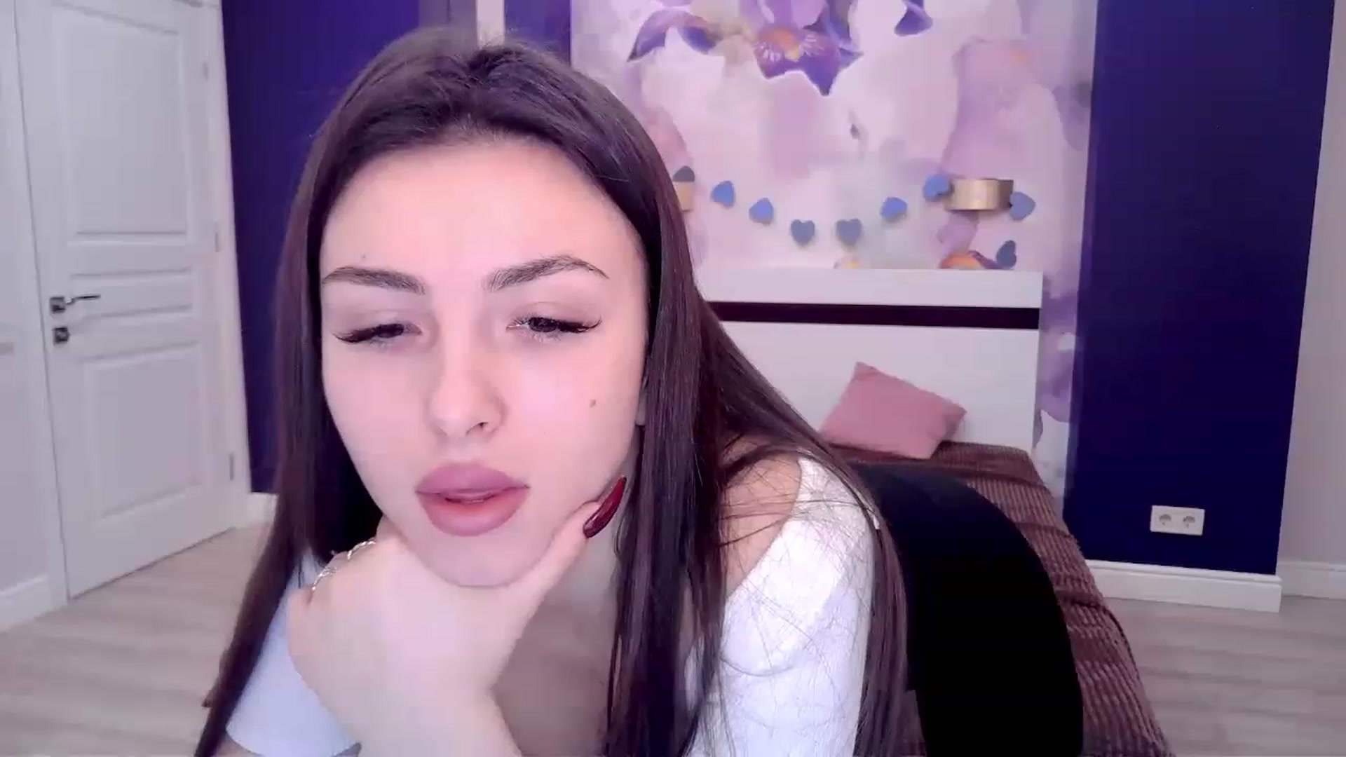 Gallery image thumbnail from Kamila_Rouds's myfreecams stream on, 01/21/2023, 08:57 image 17 of 20