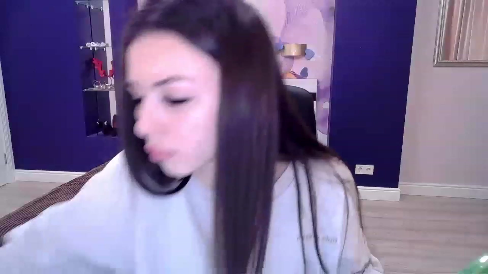 Gallery image thumbnail from Kamila_Rouds's myfreecams stream on, 01/25/2023, 11:49 image 14 of 20