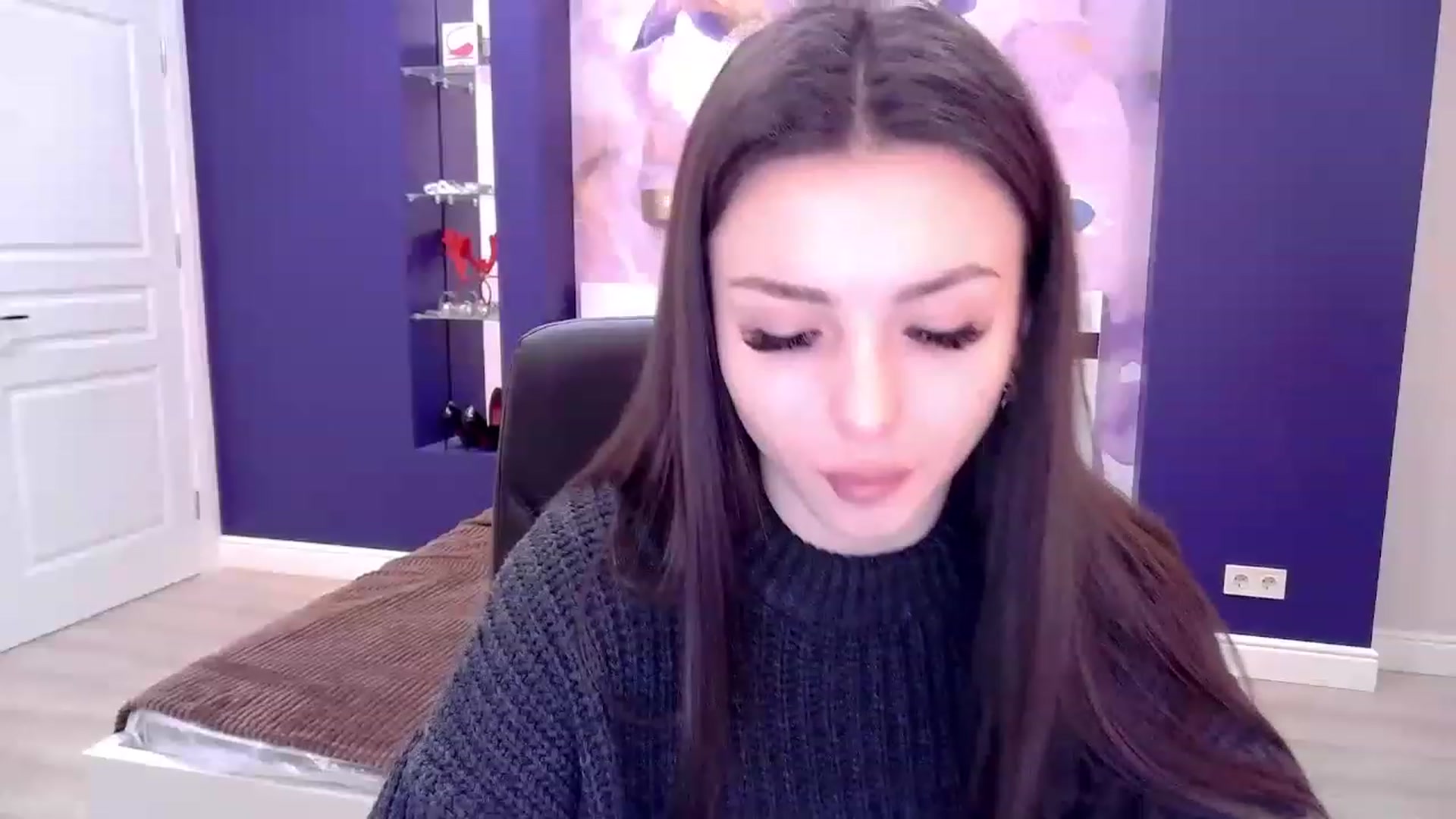 Gallery image thumbnail from Kamila_Rouds's myfreecams stream on, 01/31/2023, 11:51 image 5 of 20