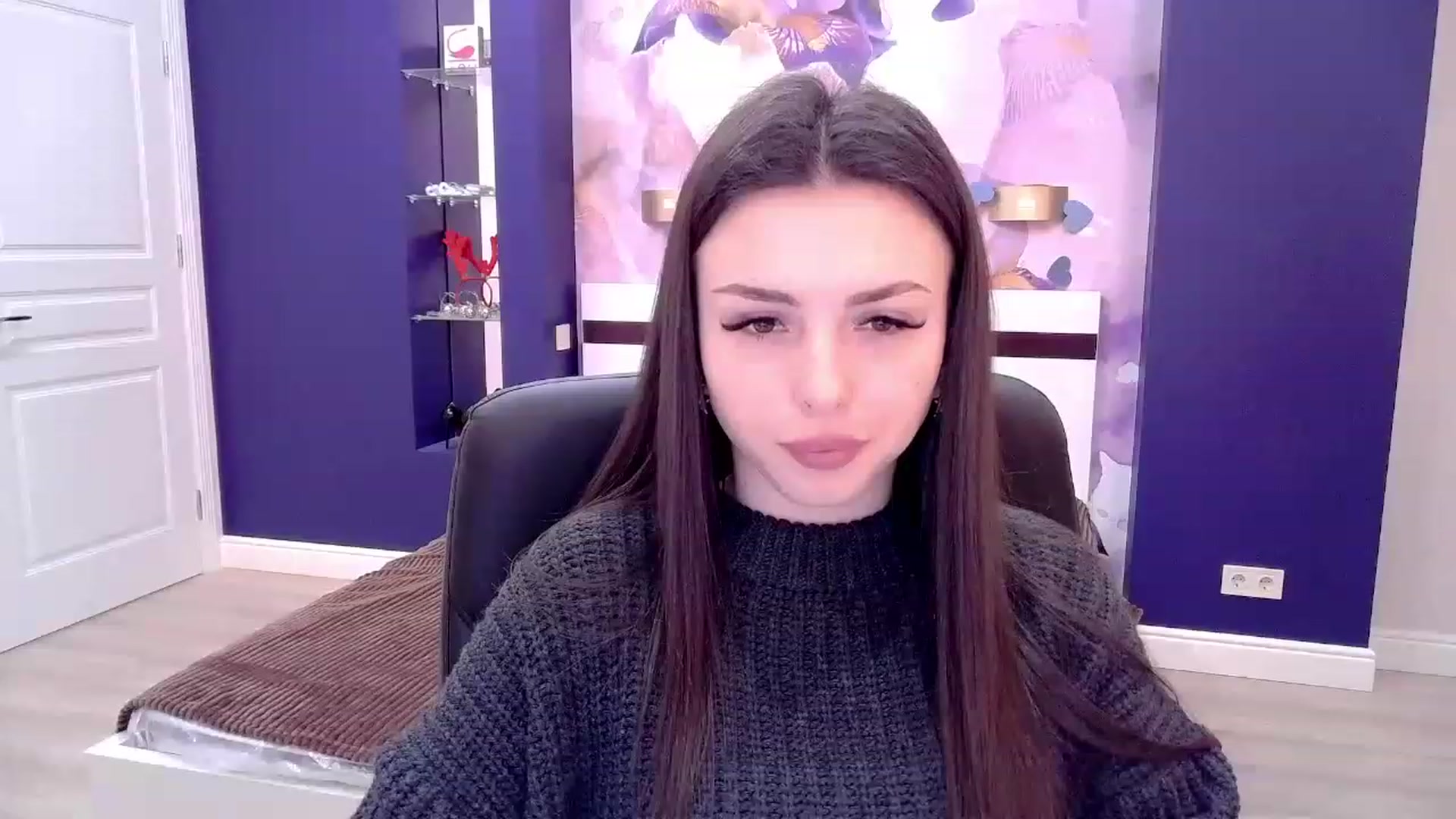Gallery image thumbnail from Kamila_Rouds's myfreecams stream on, 01/31/2023, 11:51 image 4 of 20