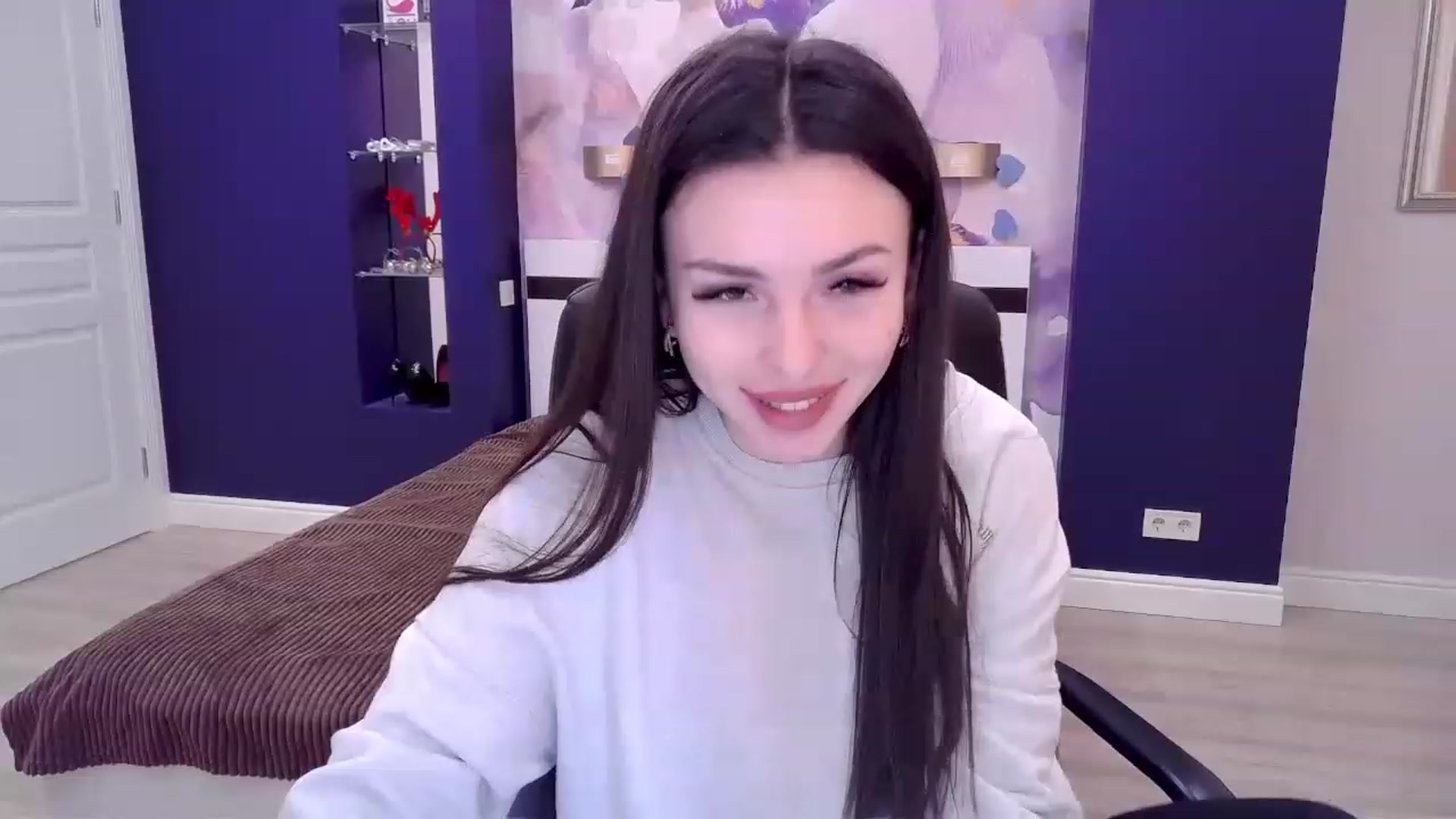 Gallery image thumbnail from Kamila_Rouds's myfreecams stream on, 02/03/2023, 11:11 image 10 of 20
