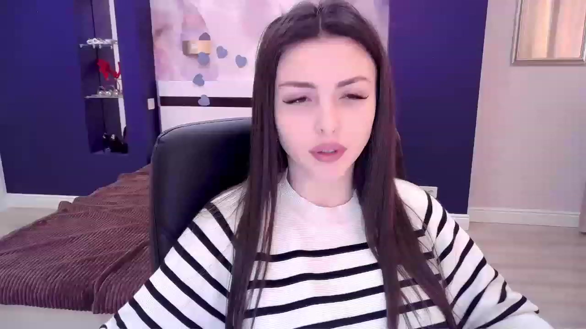 Gallery image thumbnail from Kamila_Rouds's myfreecams stream on, 02/07/2023, 09:35 image 6 of 20
